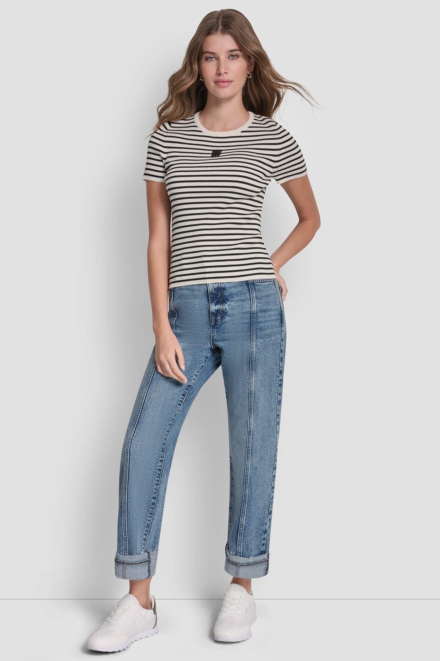 CREW NECK STRIPED TEE