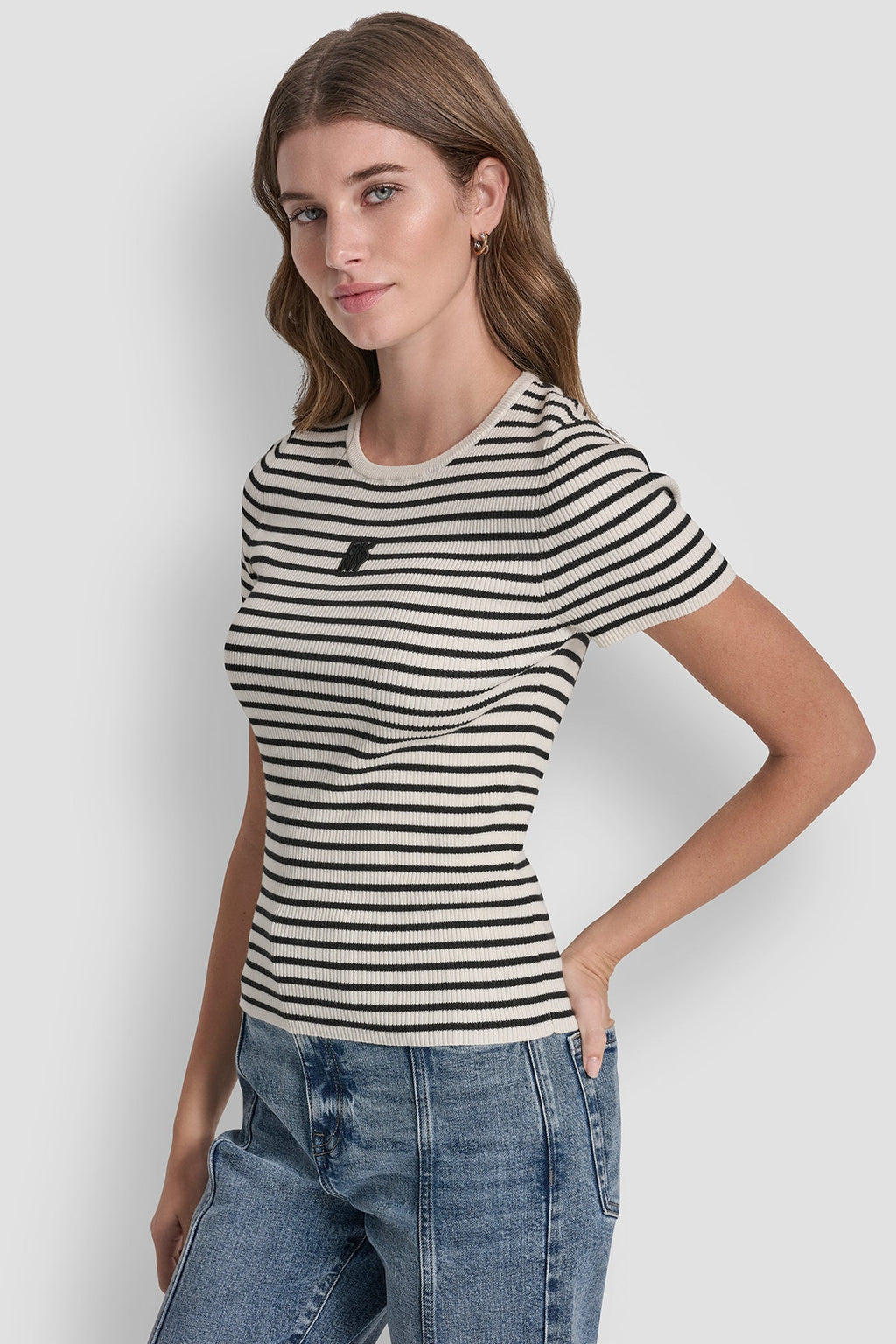 CREW NECK STRIPED TEE