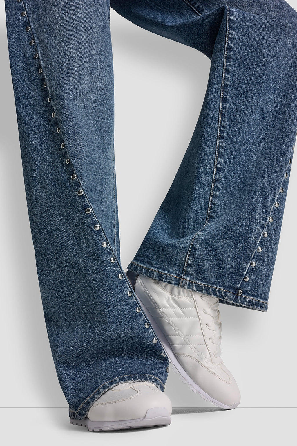 HIGH-RISE MODERN WIDE LEG
