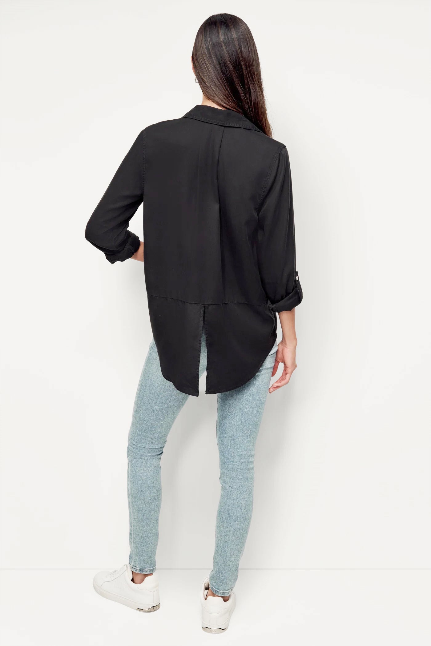 SPLIT BACK BUTTON FRONT WITH ROLL TAB