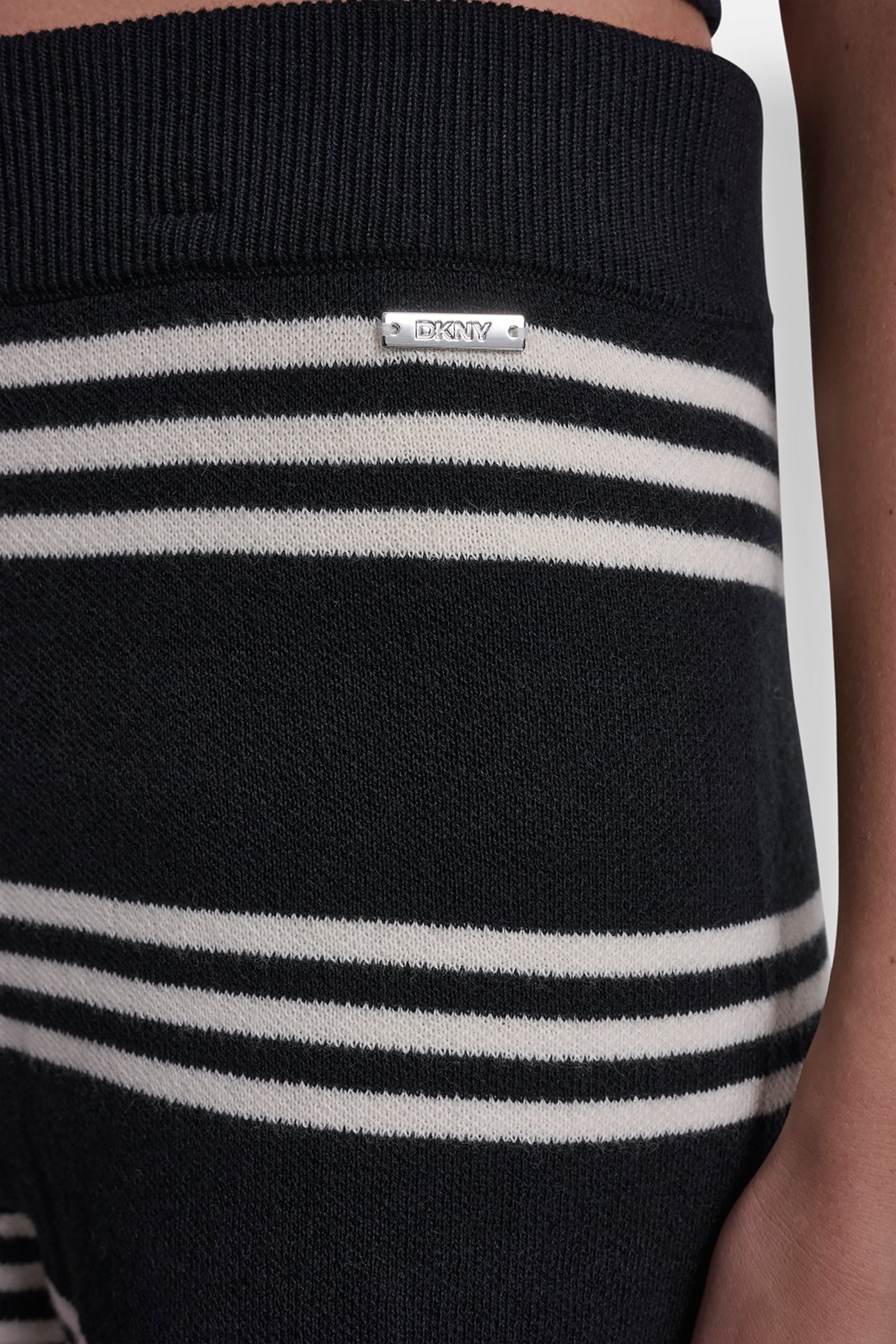STRIPED SWEATER SHORT