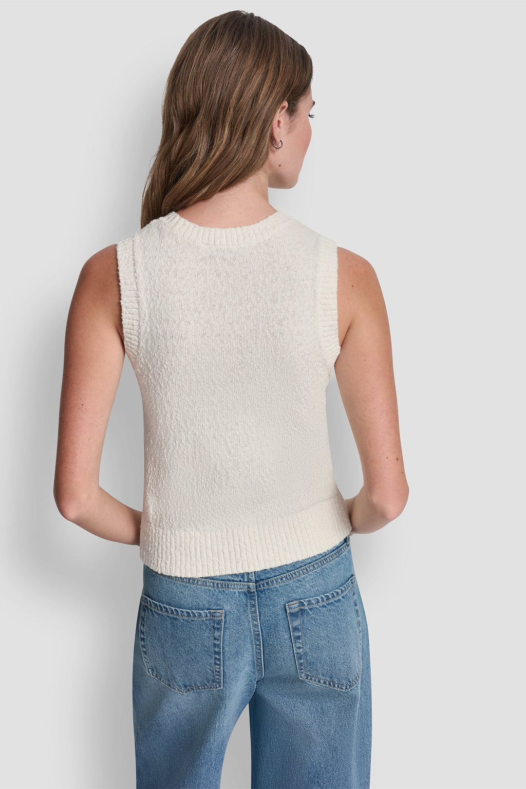 CREW NECK SLEEVELESS SWEATER