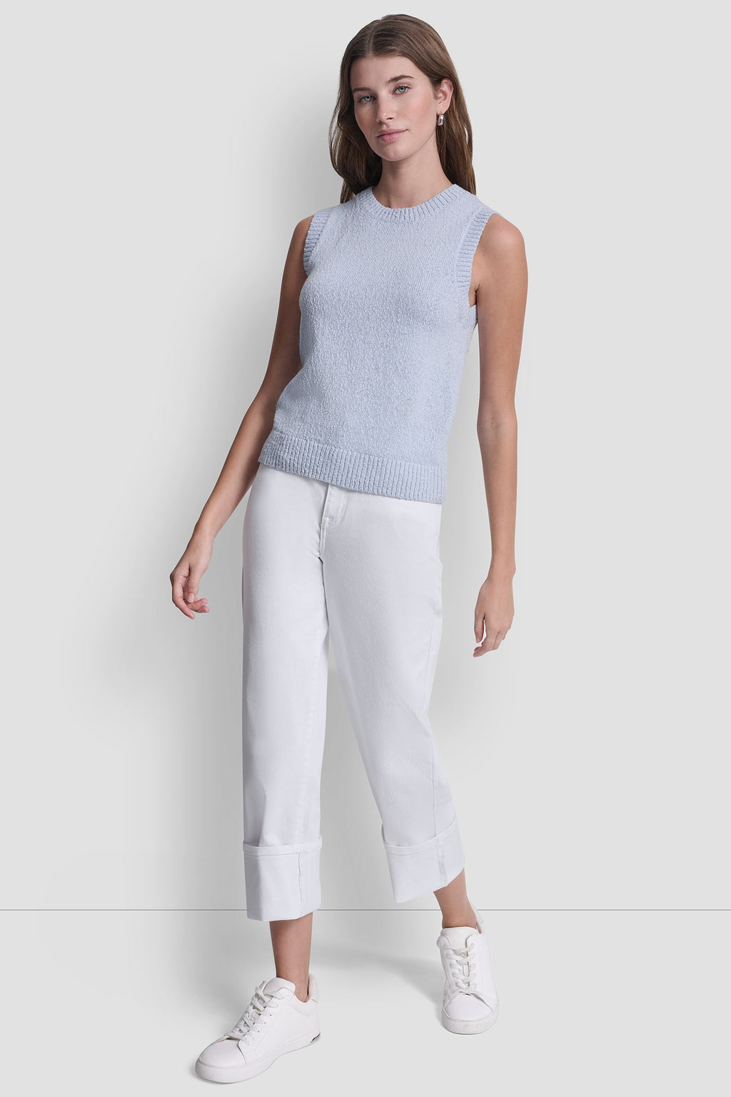 CREW NECK SLEEVELESS SWEATER