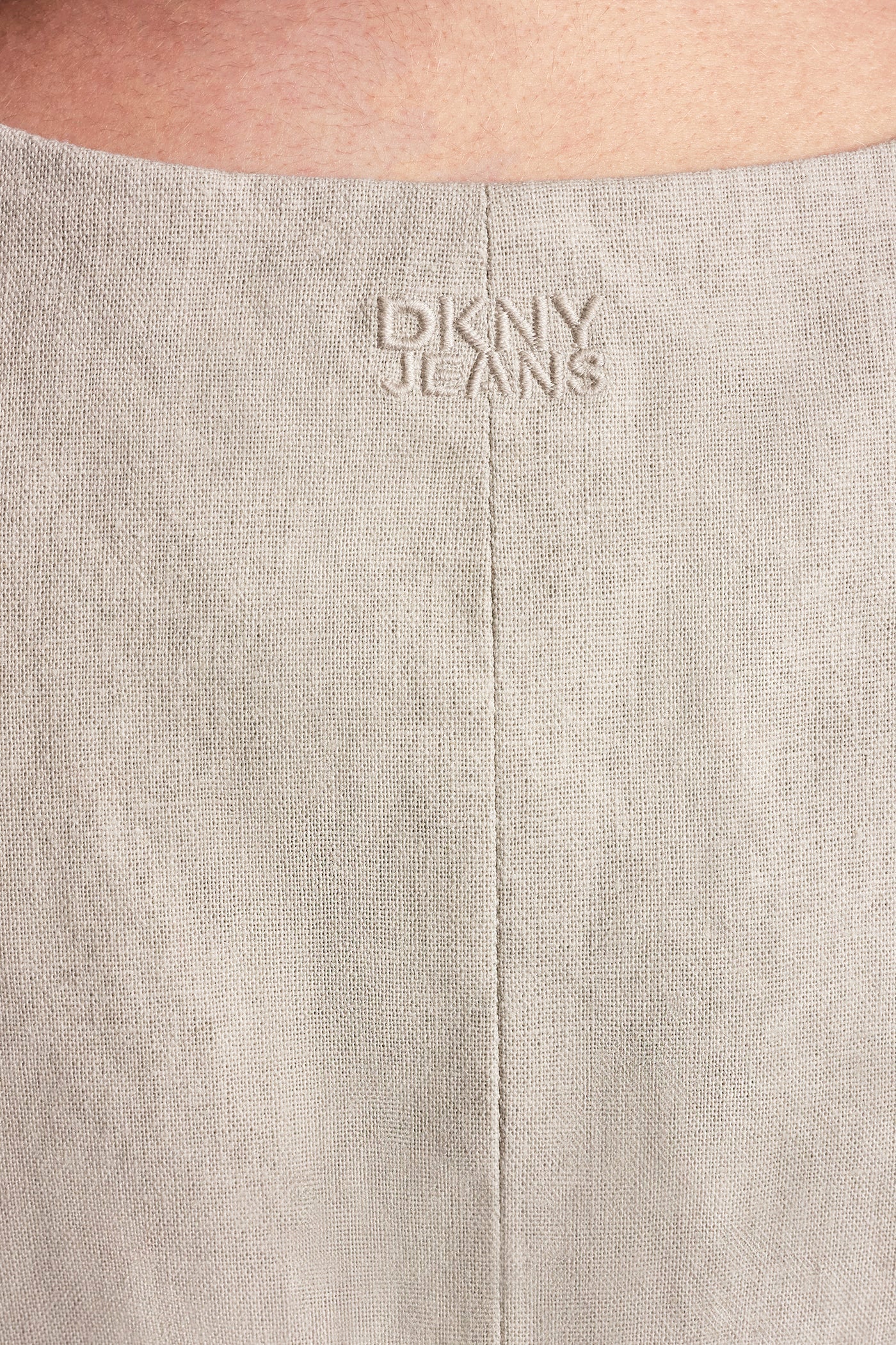 LINEN BUTTON-FRONT VEST