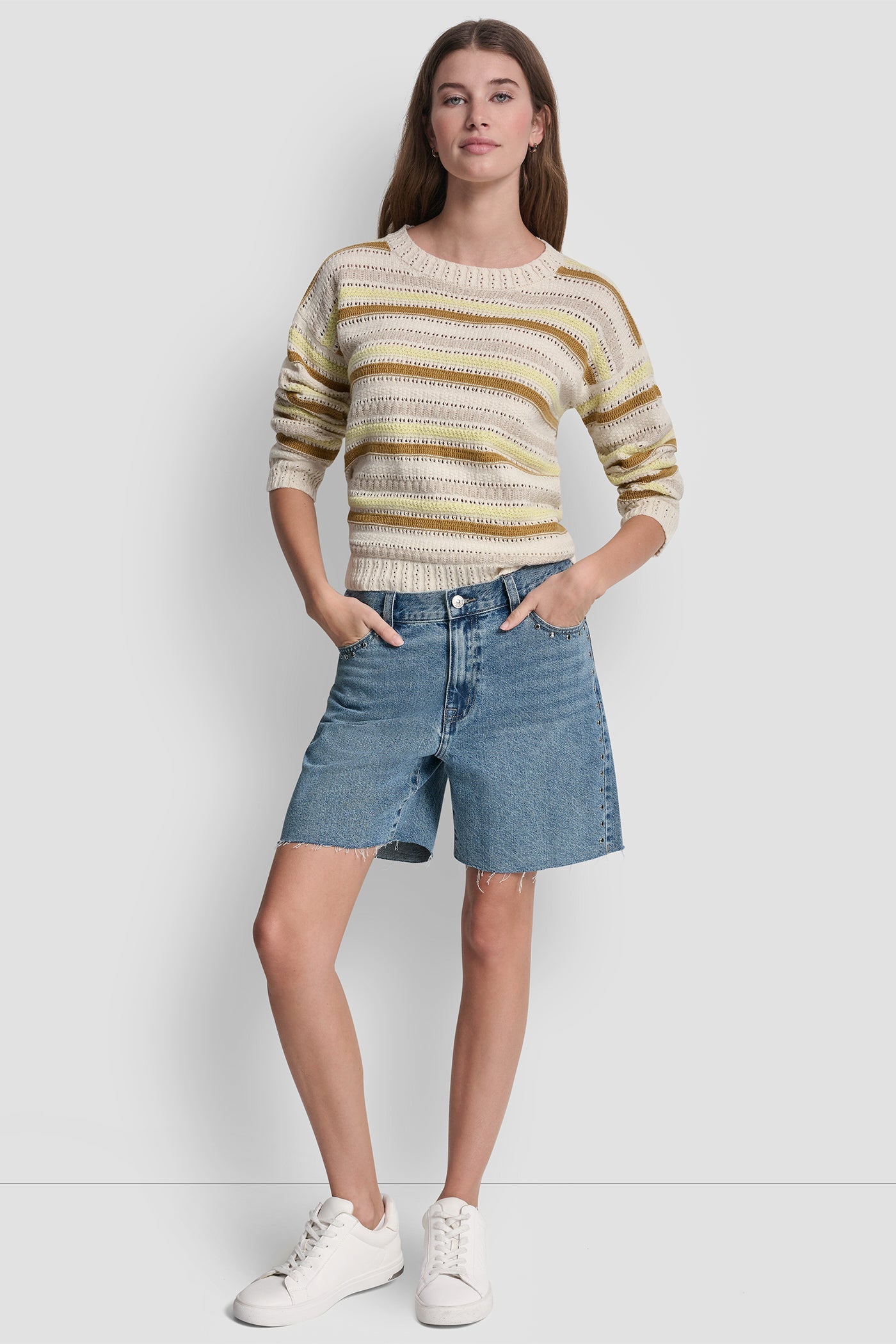 MID-RISE DENIM SHORT
