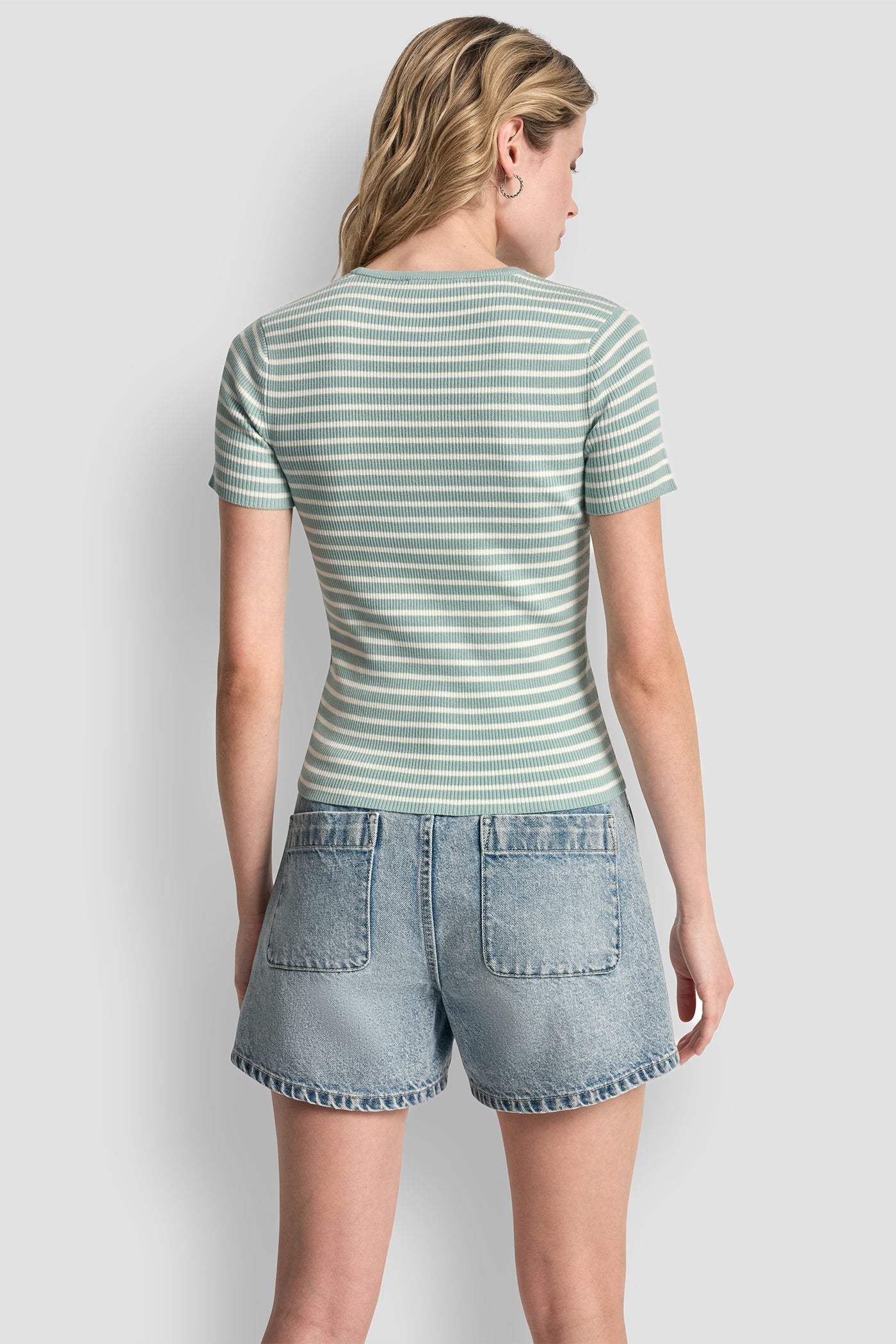CREW NECK STRIPED TEE