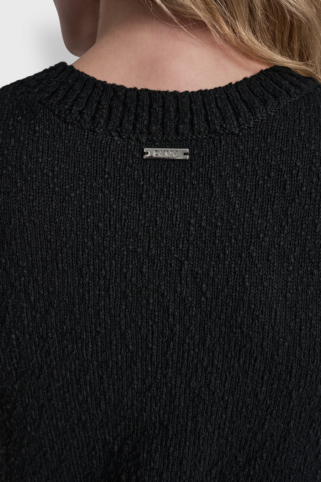 CREW NECK SLEEVELESS SWEATER