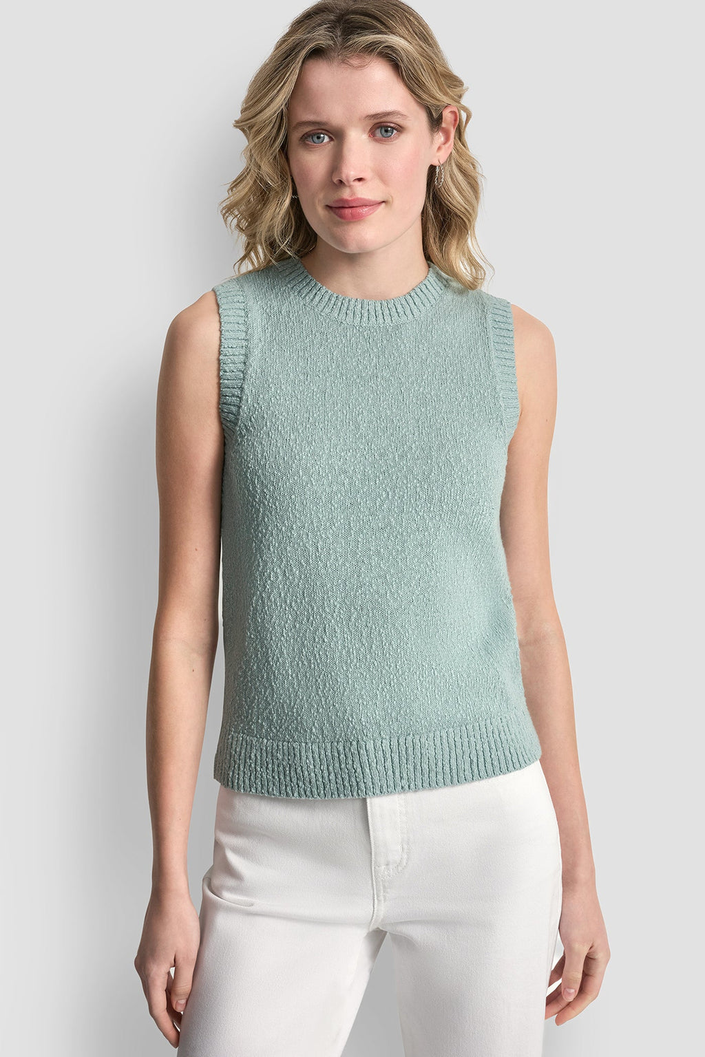 CREW NECK SLEEVELESS SWEATER