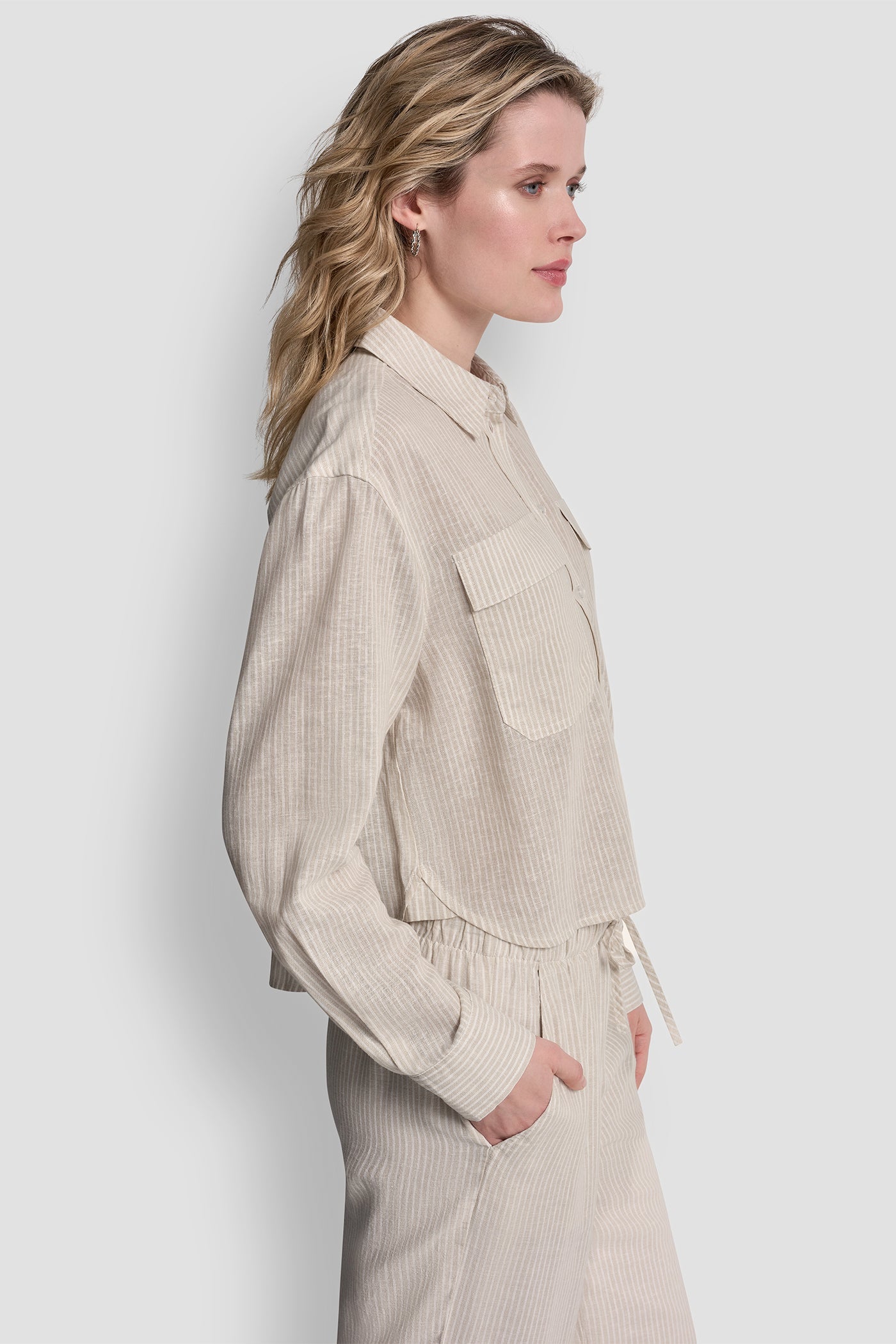 LINEN-BLEND BUTTON FRONT SHIRT