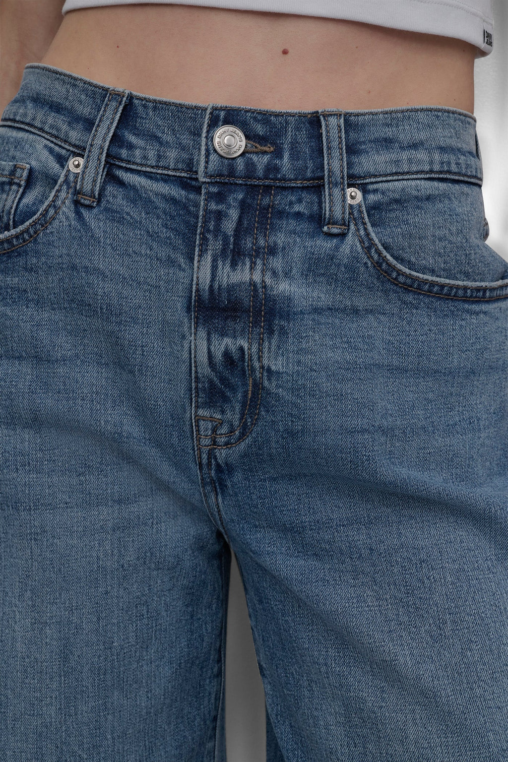 HIGH-RISE TAILORED WIDE LEG JEAN
