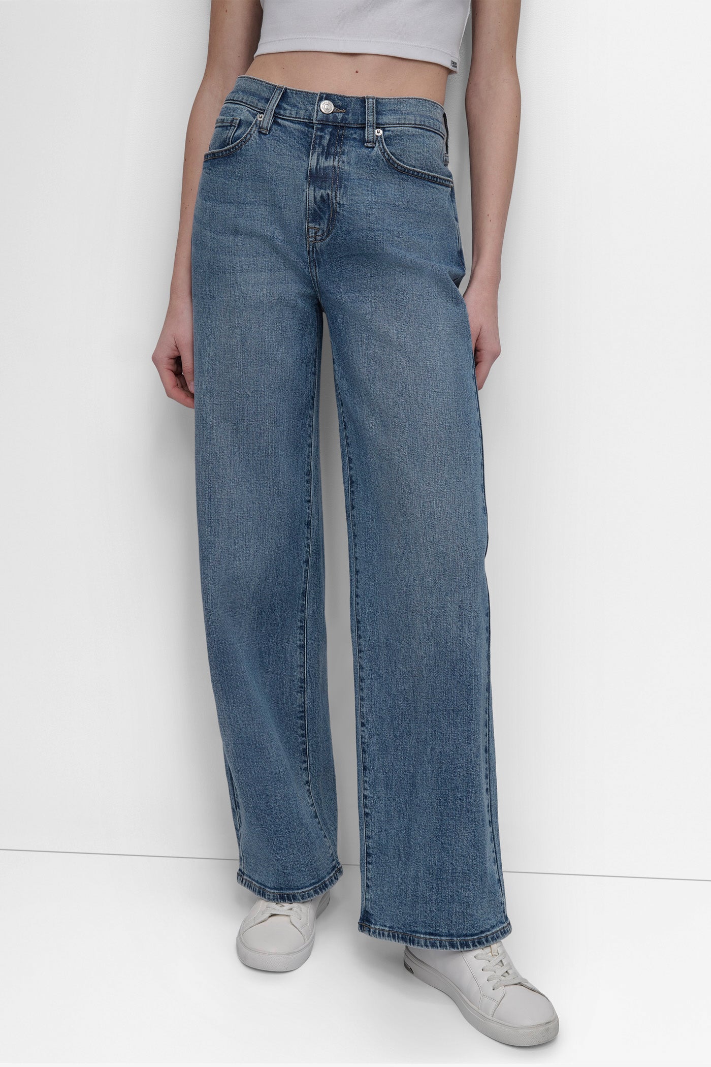 HIGH-RISE TAILORED WIDE LEG JEAN