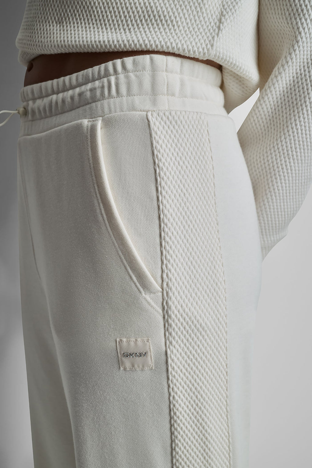 JACQUARD MIX HIGH-RISE ANKLE PANT