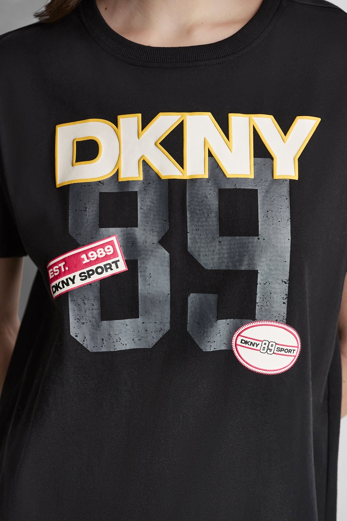 CAMPUS PATCH DROP SHOULDER TEE
