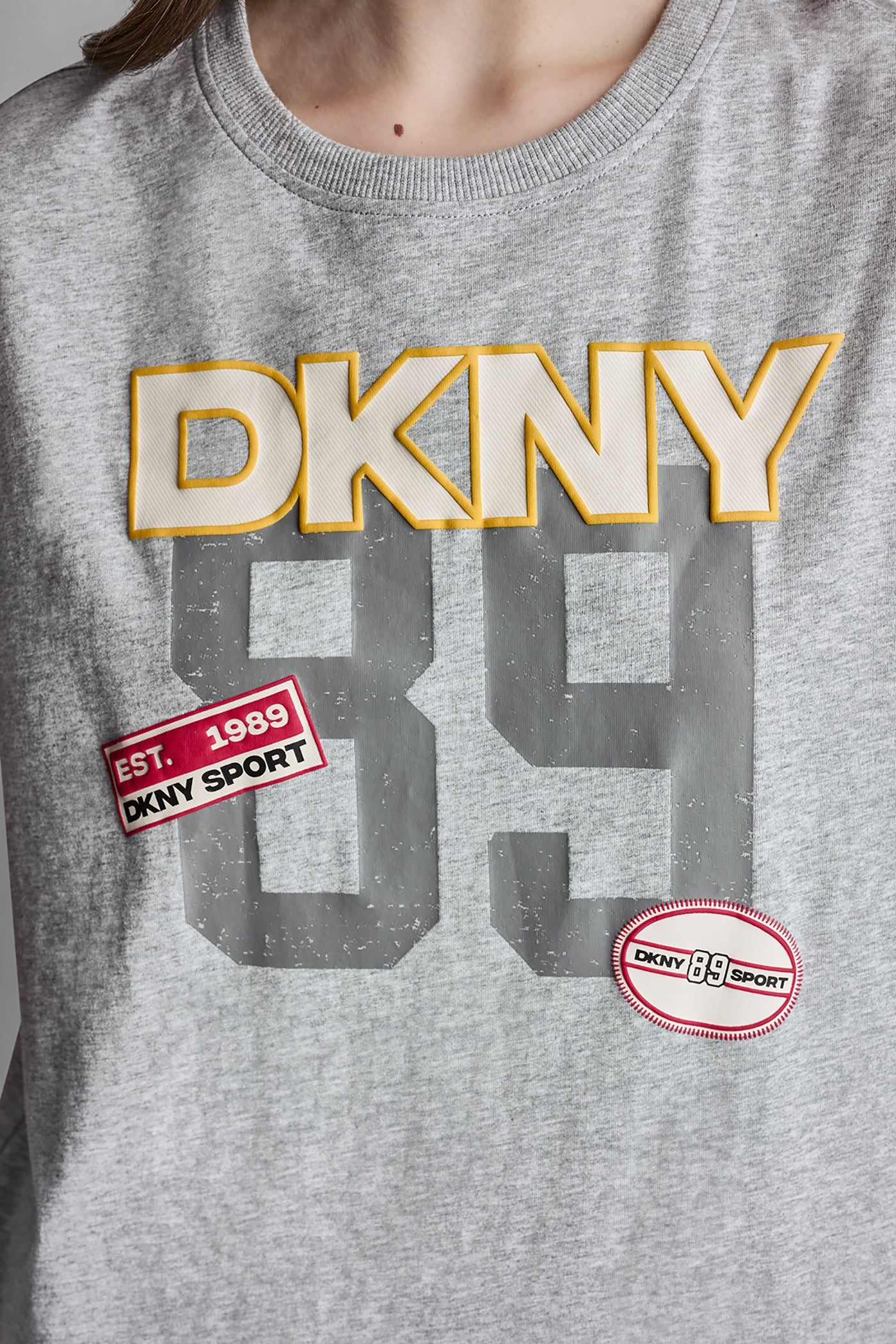 CAMPUS PATCH DROP SHOULDER TEE