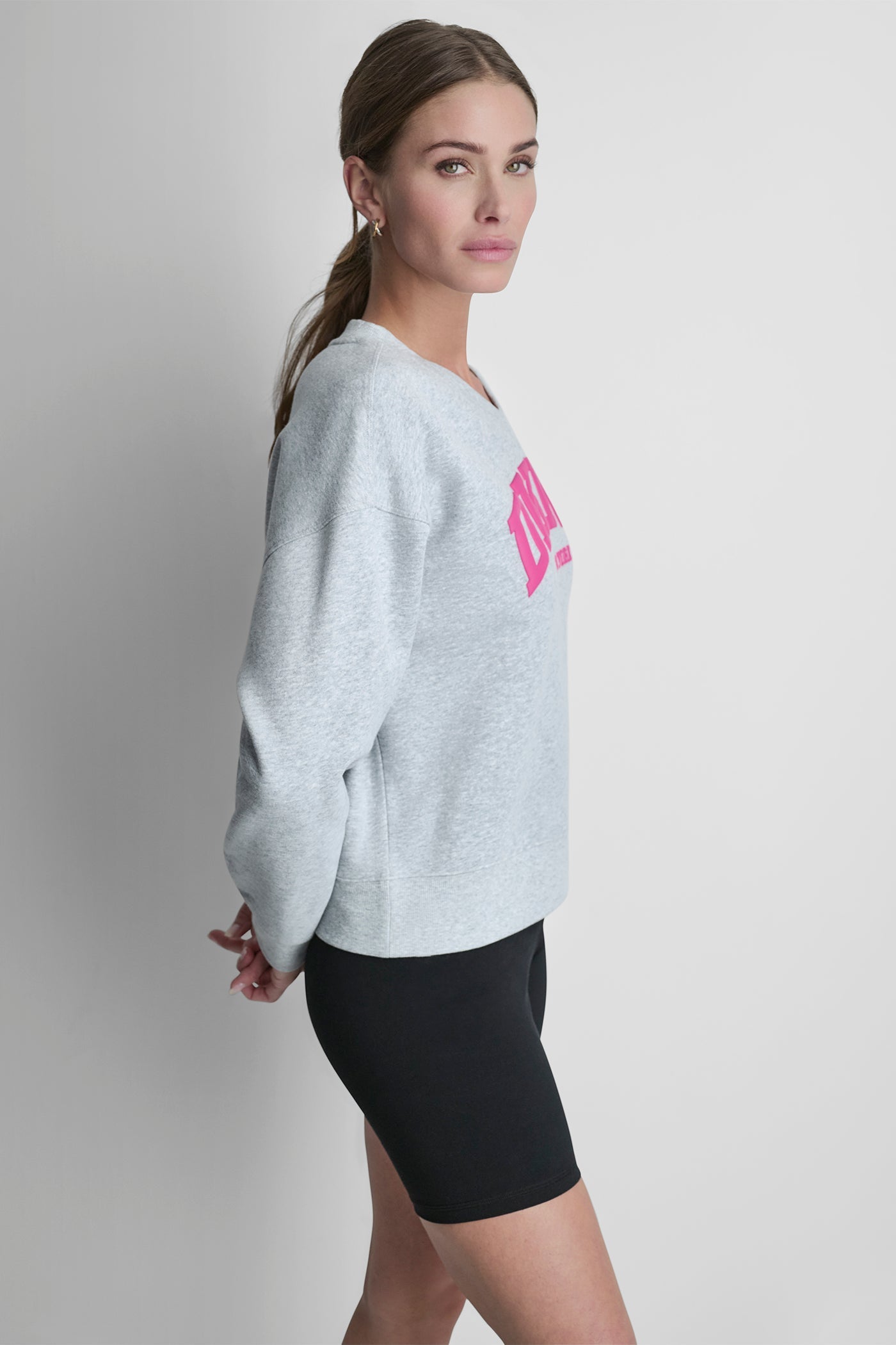 PUFF VARSITY LOGO V-NECK PULLOVER