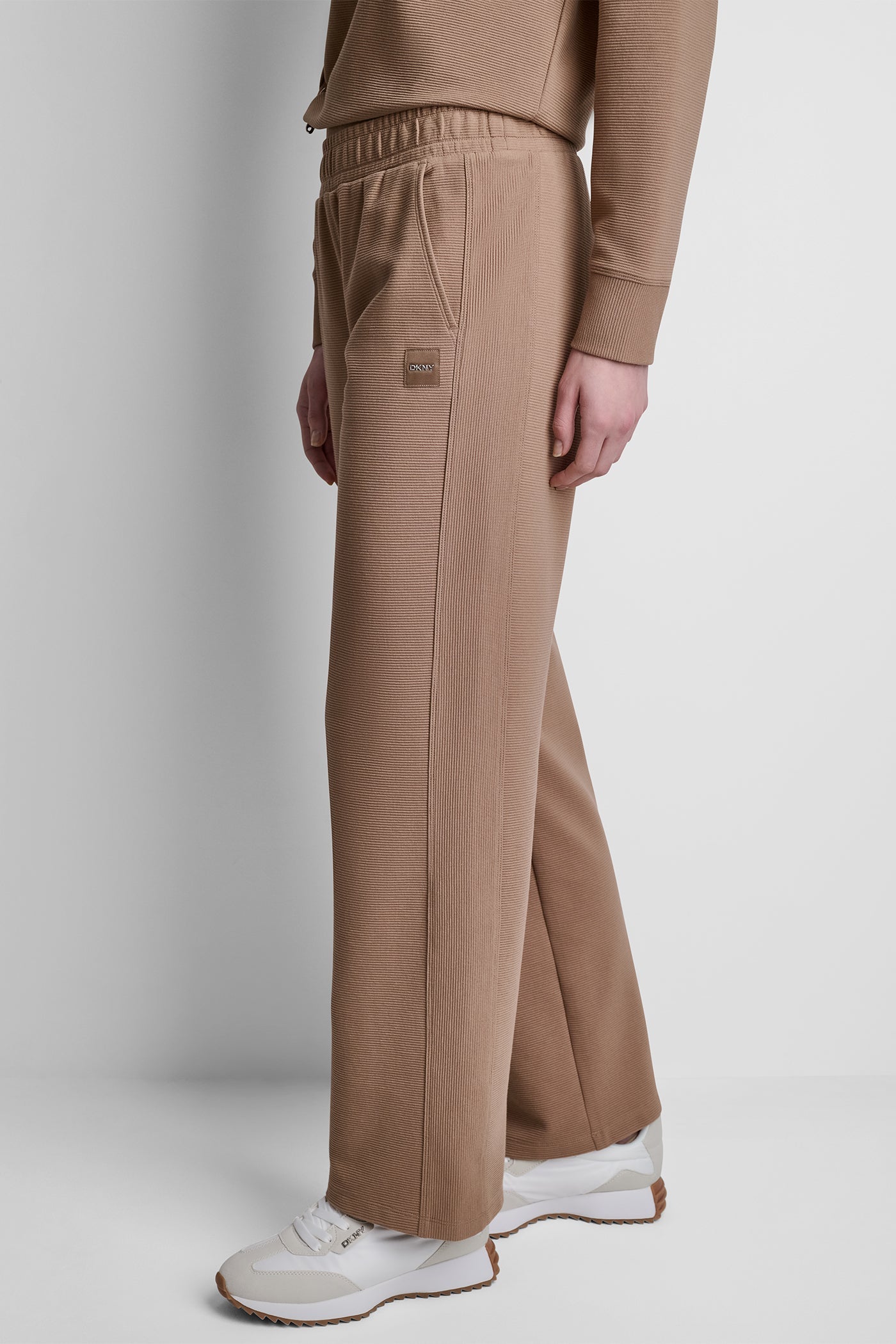 HIGH-RISE RIB TRACK PANTS