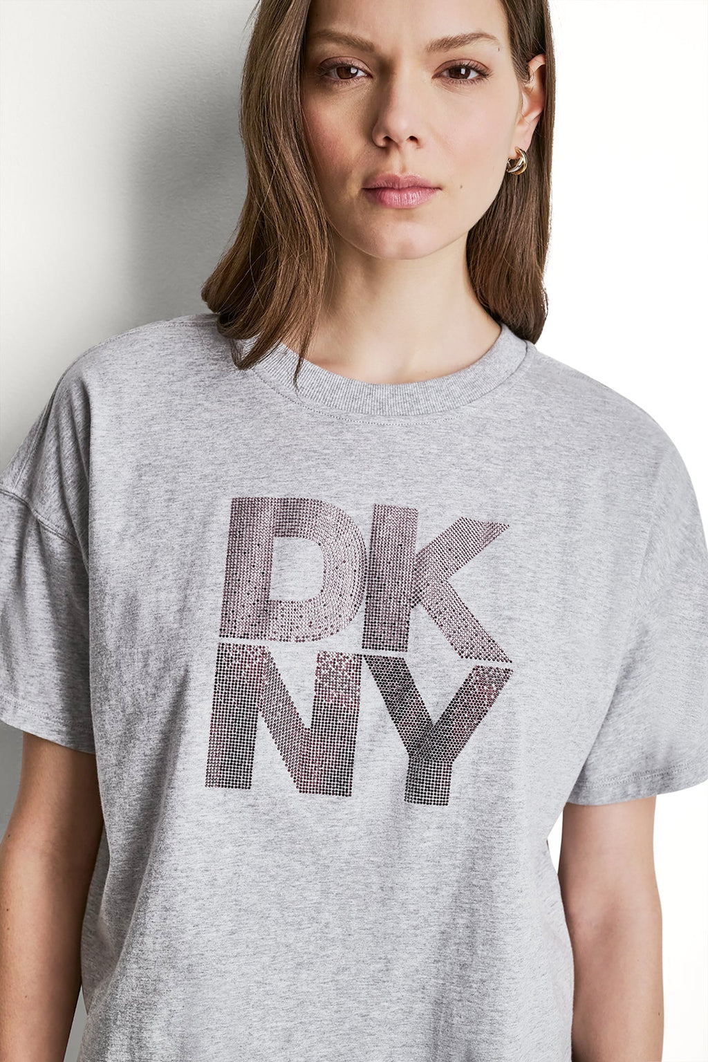 STACKED OMBRE RHINESTONE LOGO TEE