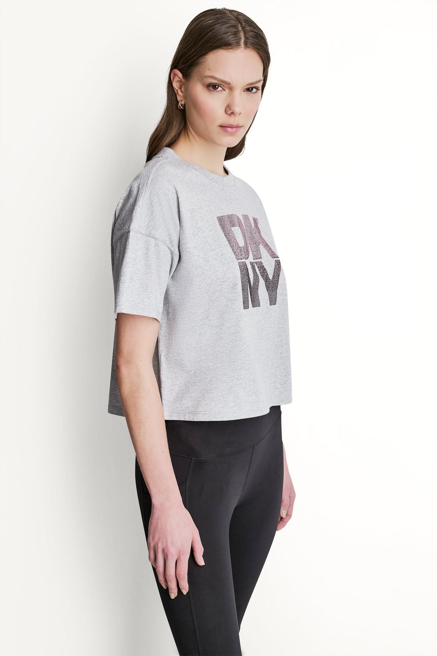 STACKED OMBRE RHINESTONE LOGO TEE