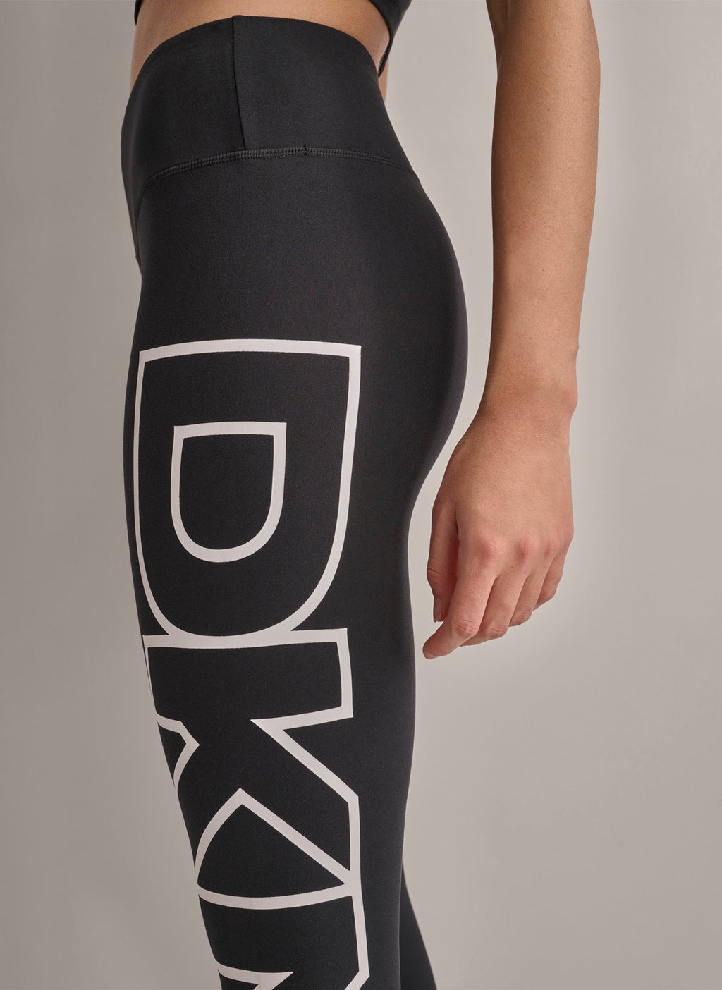 HIGH-RISE LOGO 7/8-LENGTH LEGGING
