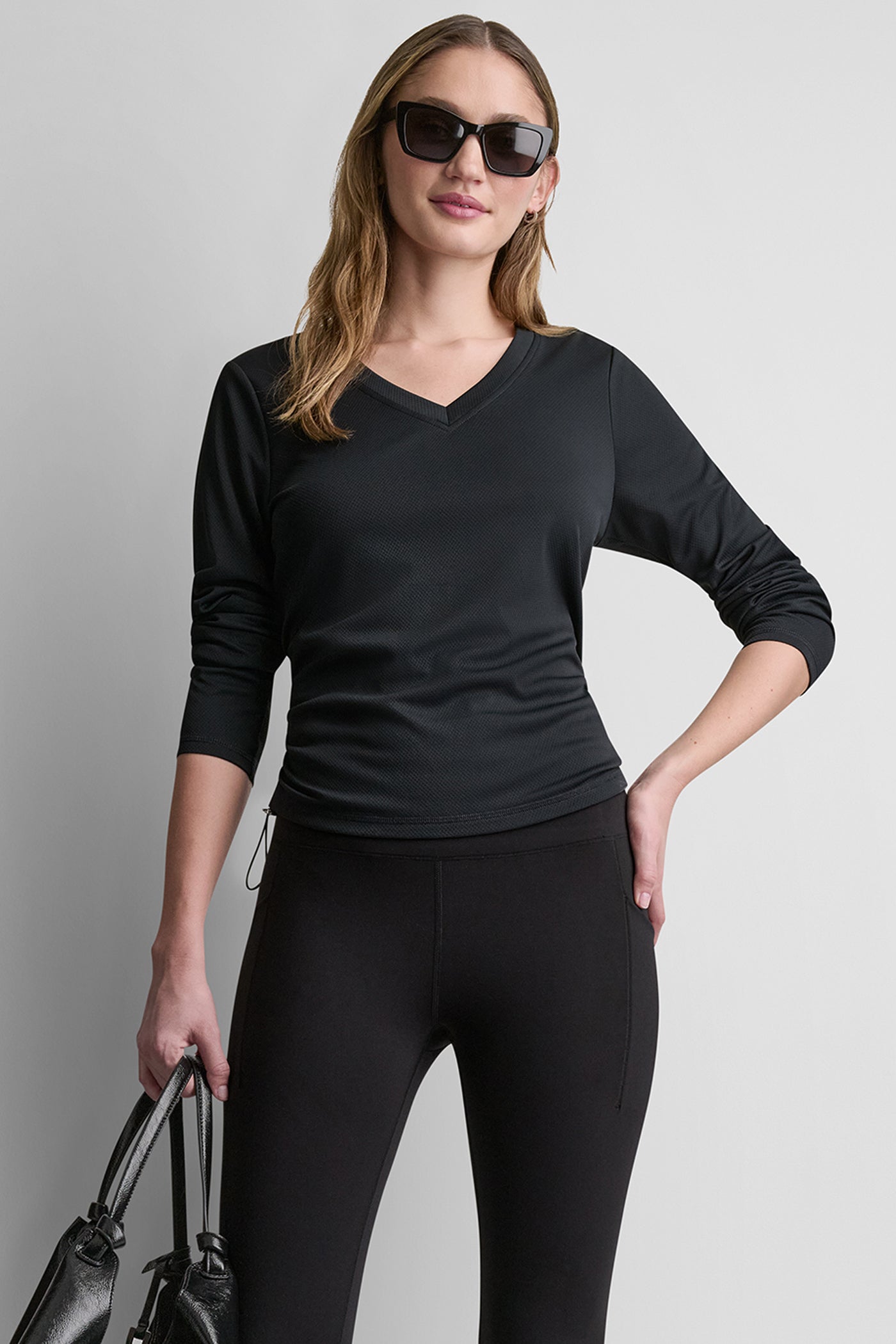 LONG SLEEVE V-NECK TECH TEE