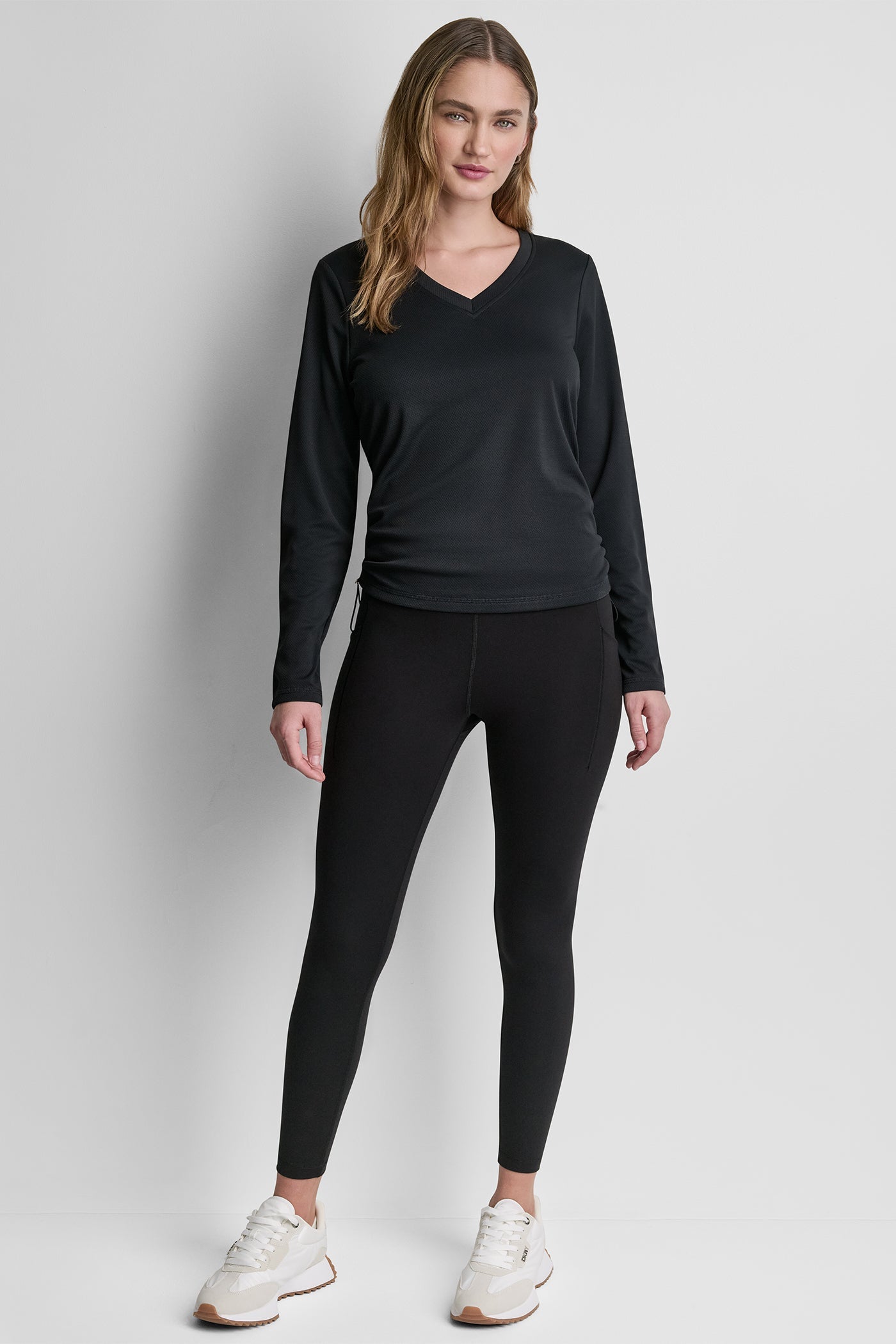 LONG SLEEVE V-NECK TECH TEE