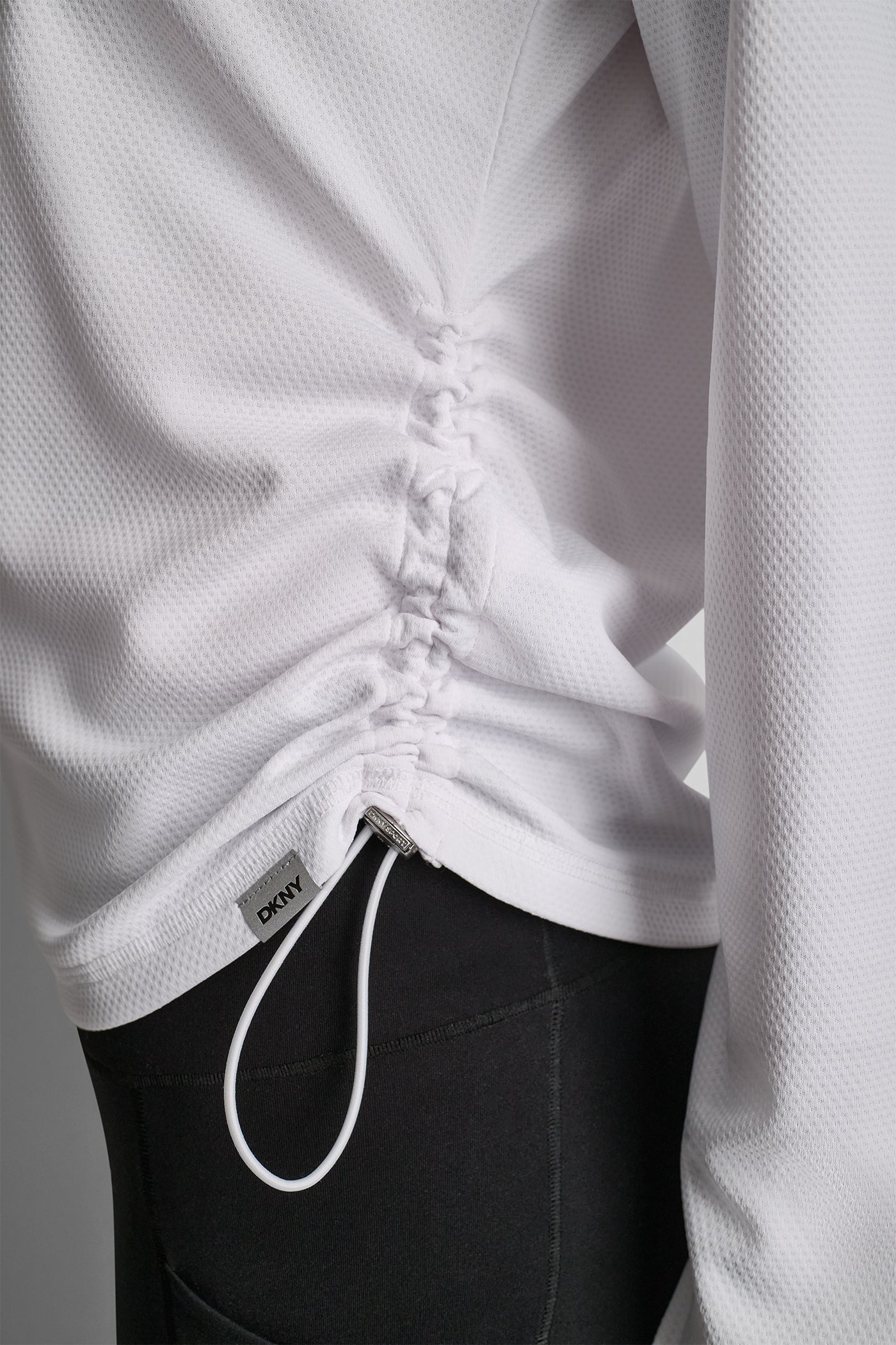 LONG SLEEVE V-NECK TECH TEE