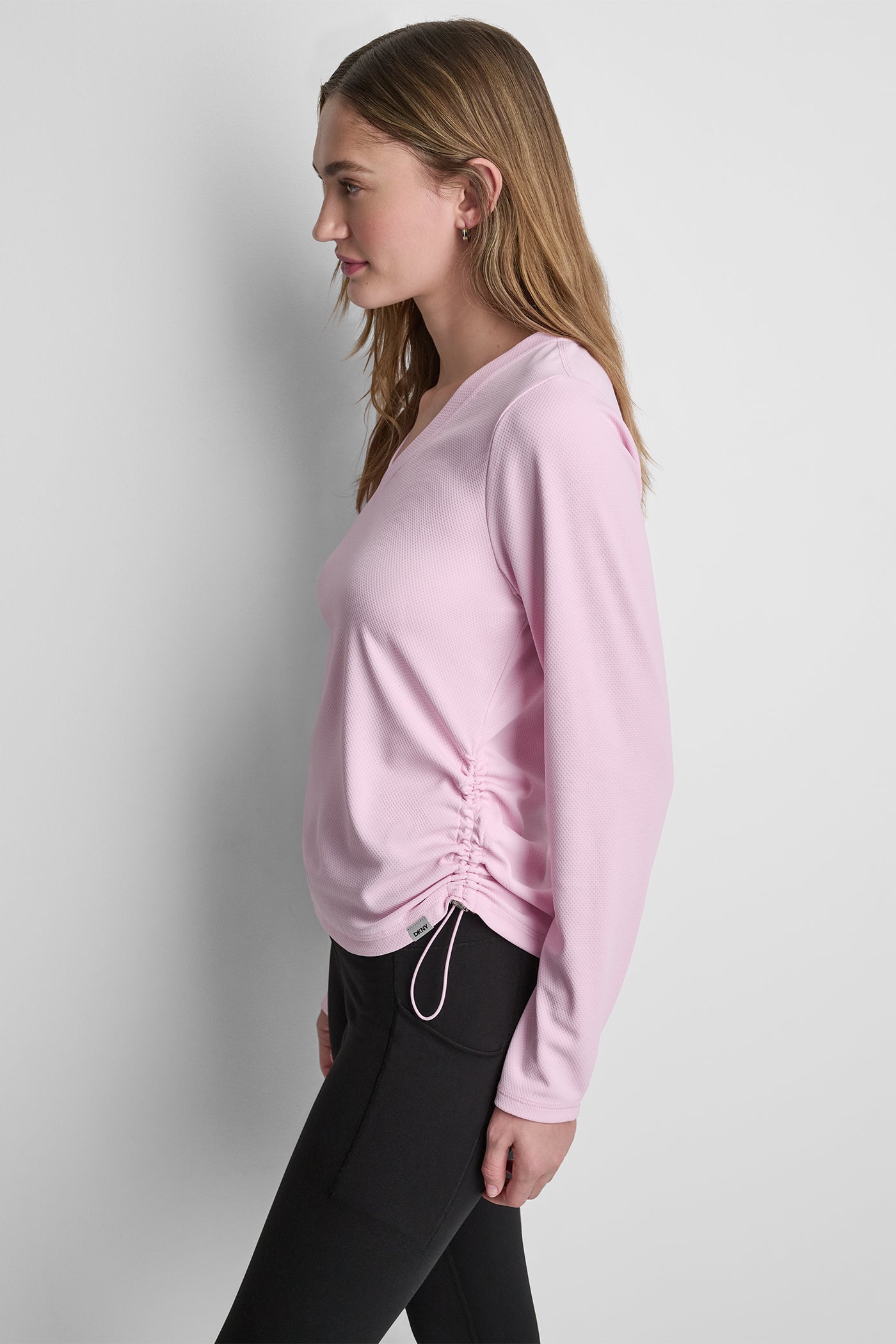LONG SLEEVE V-NECK TECH TEE