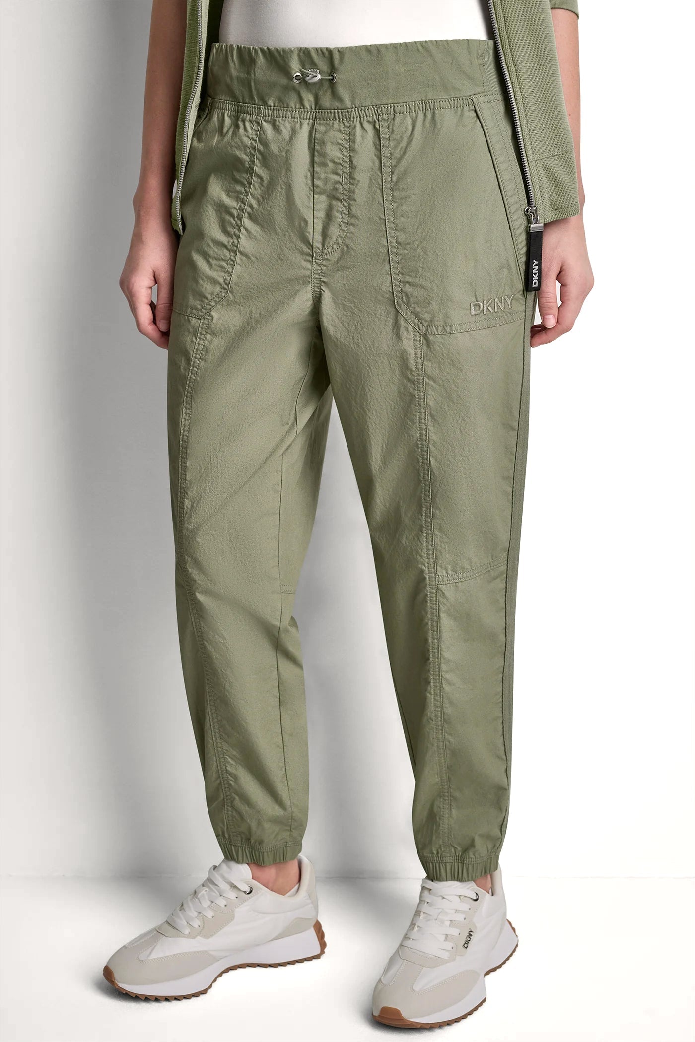 HIGH-RISE SLIM UTILITY JOGGER