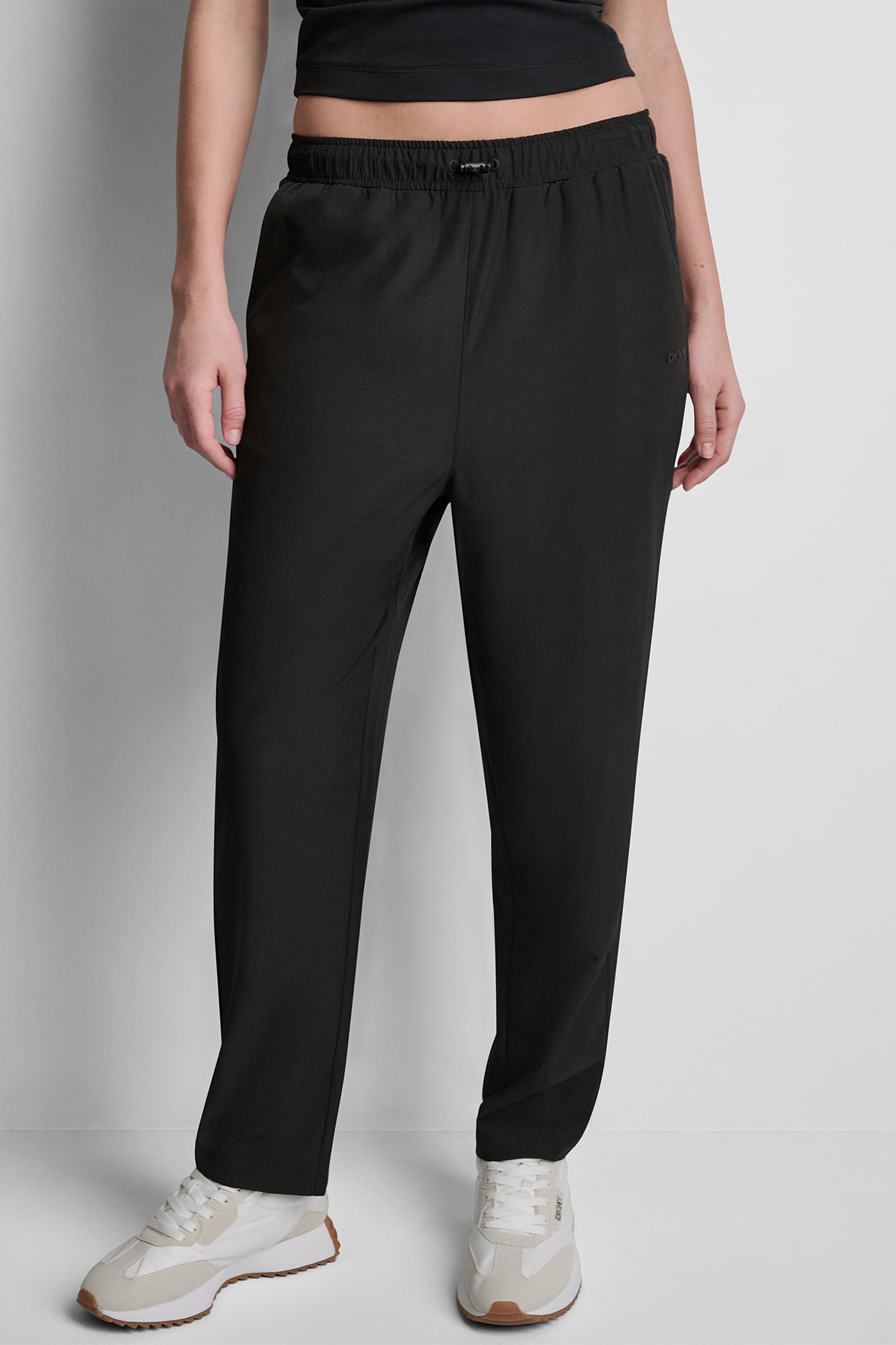 HIGH-RISE TAPERED STRAIGHT LEG PANT