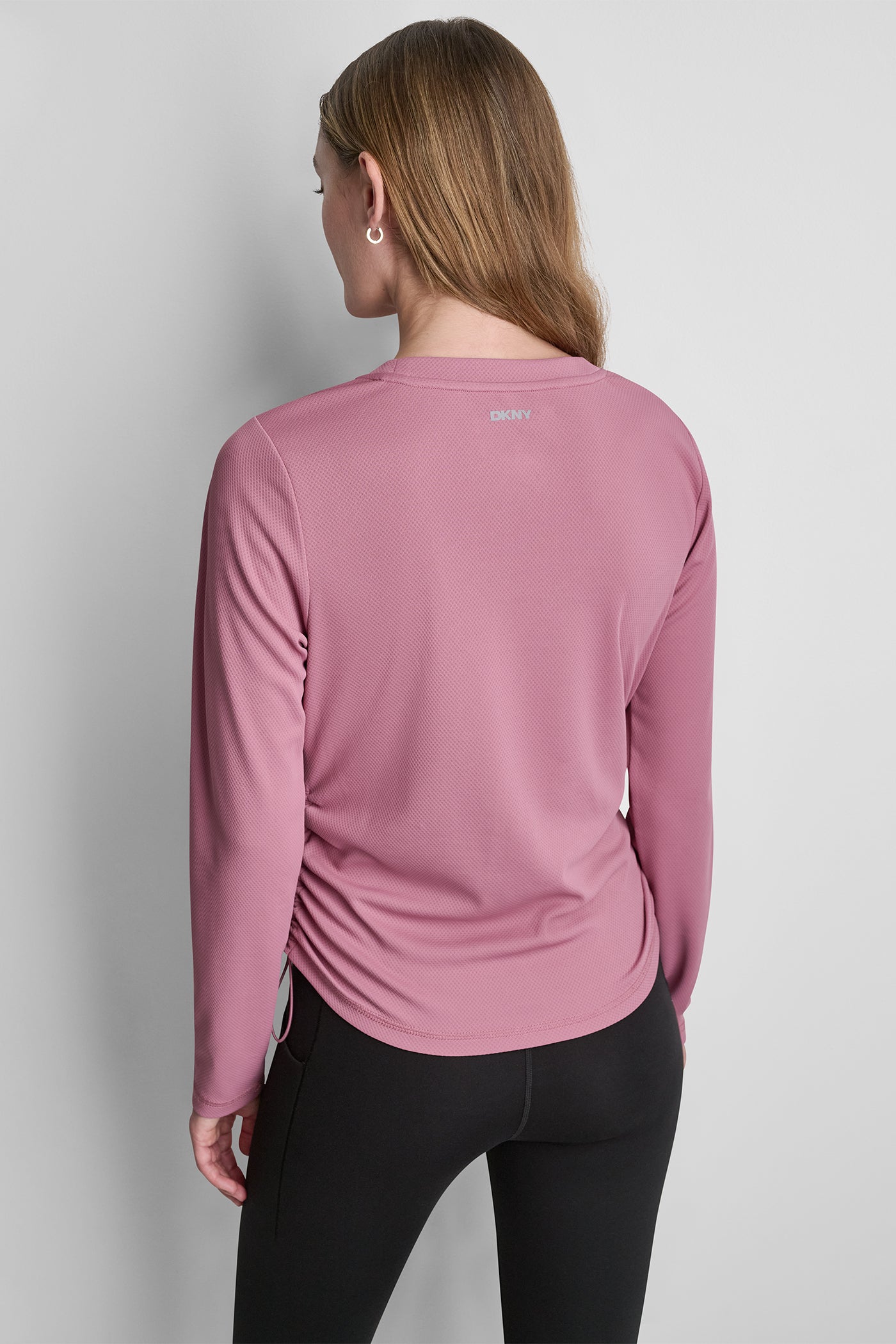 LONG SLEEVE V-NECK TECH TEE