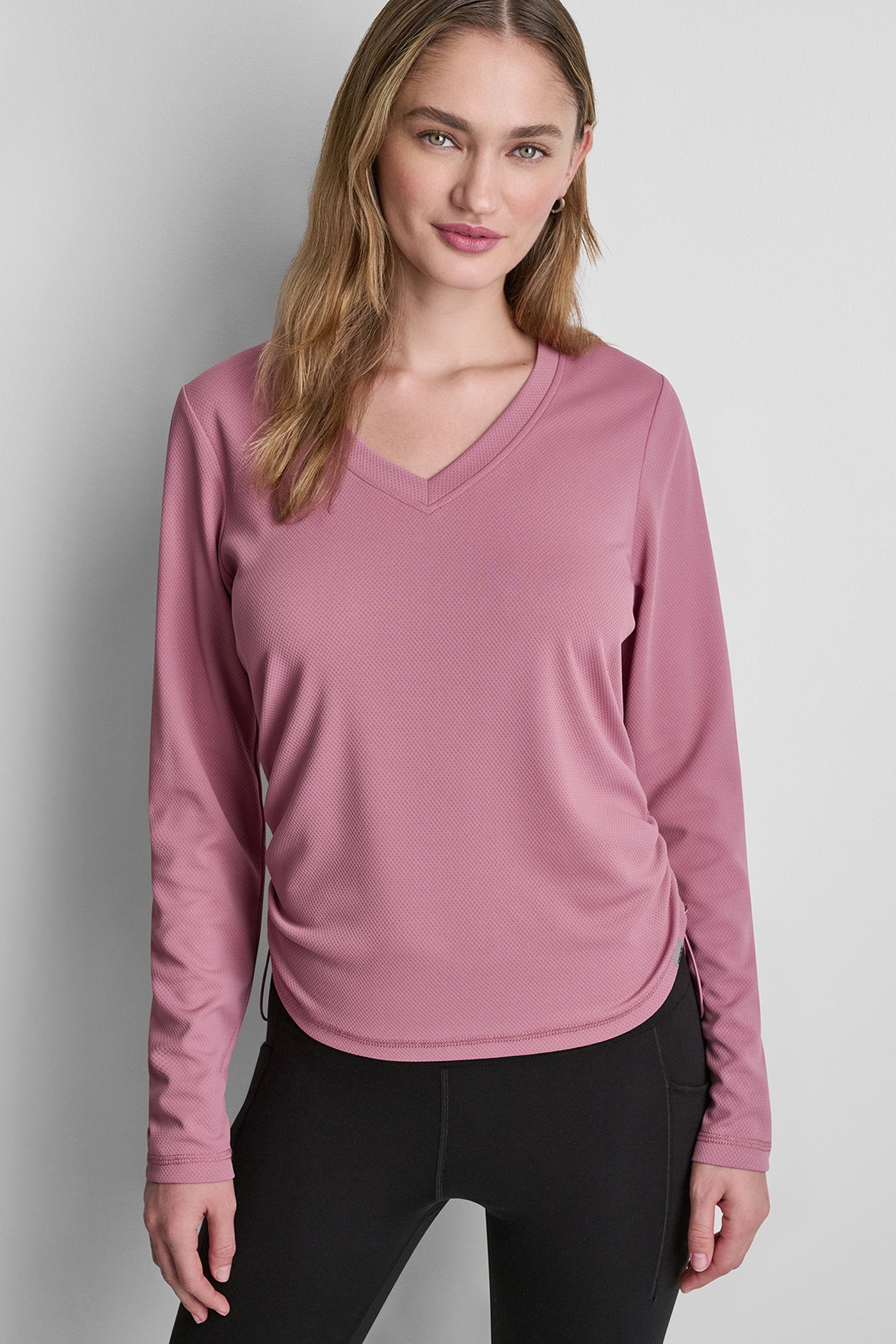 LONG SLEEVE V-NECK TECH TEE