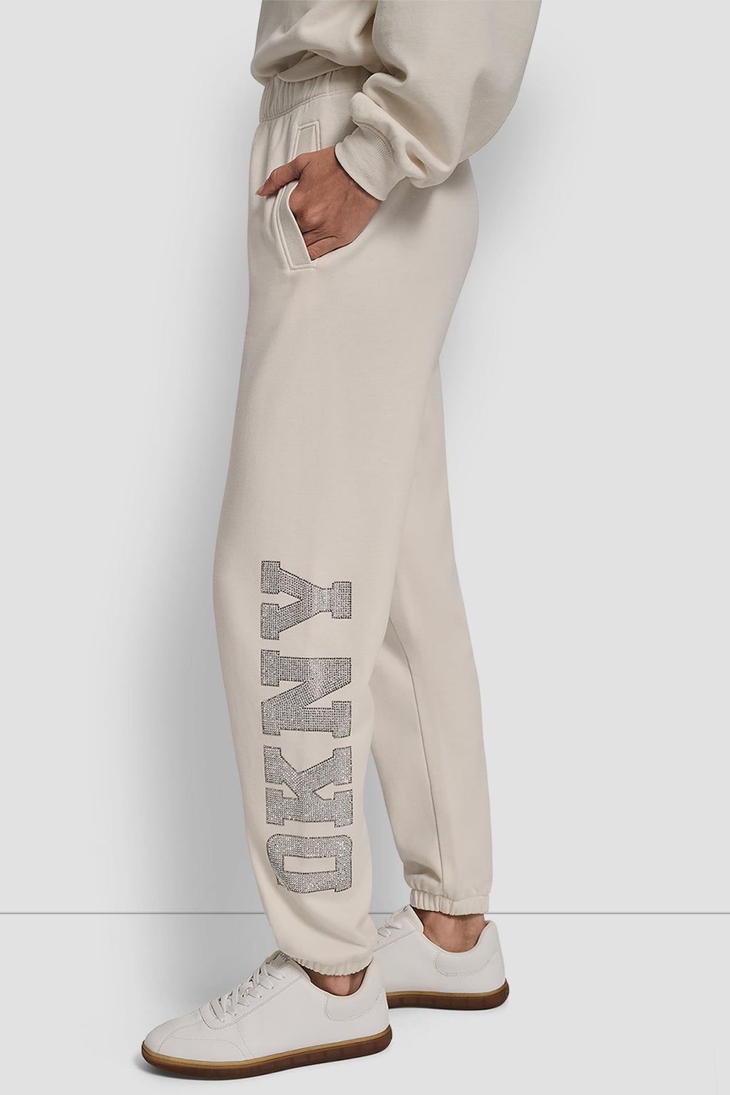 EXPLODED RHINESTONE VARISTY LOGO HIGH-RISE RELAXED