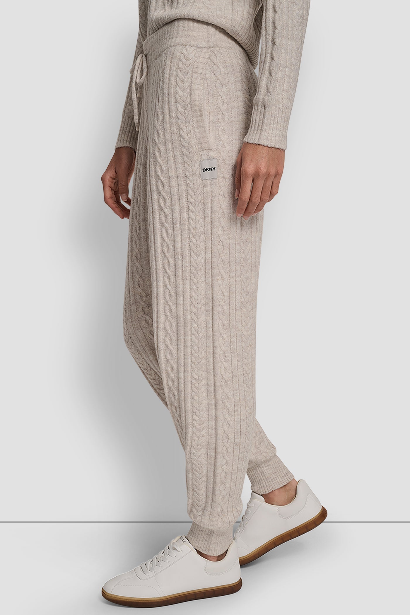 COZY CABLE SWEATER JOGGER