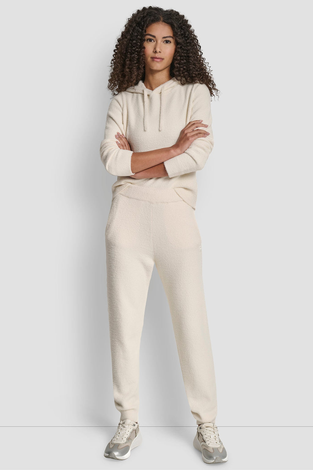 FEATHER YARN JOGGER WITH POCKETS AND TONAL LOGO