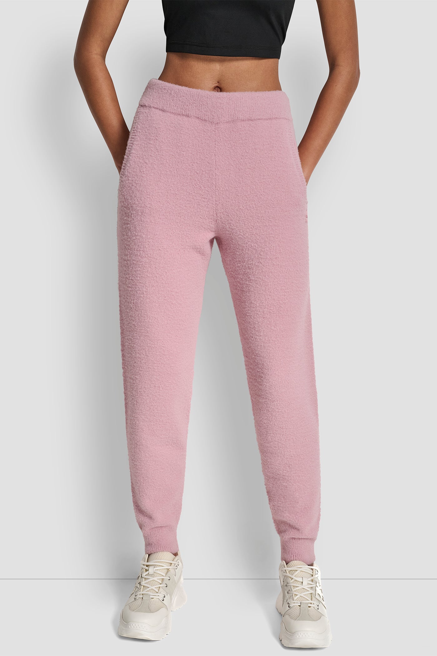 FEATHER YARN JOGGER WITH POCKETS AND TONAL LOGO