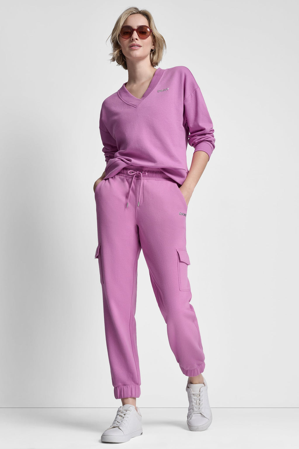 METALLIC BUBBLE LOGO V-NECK PULLOVER