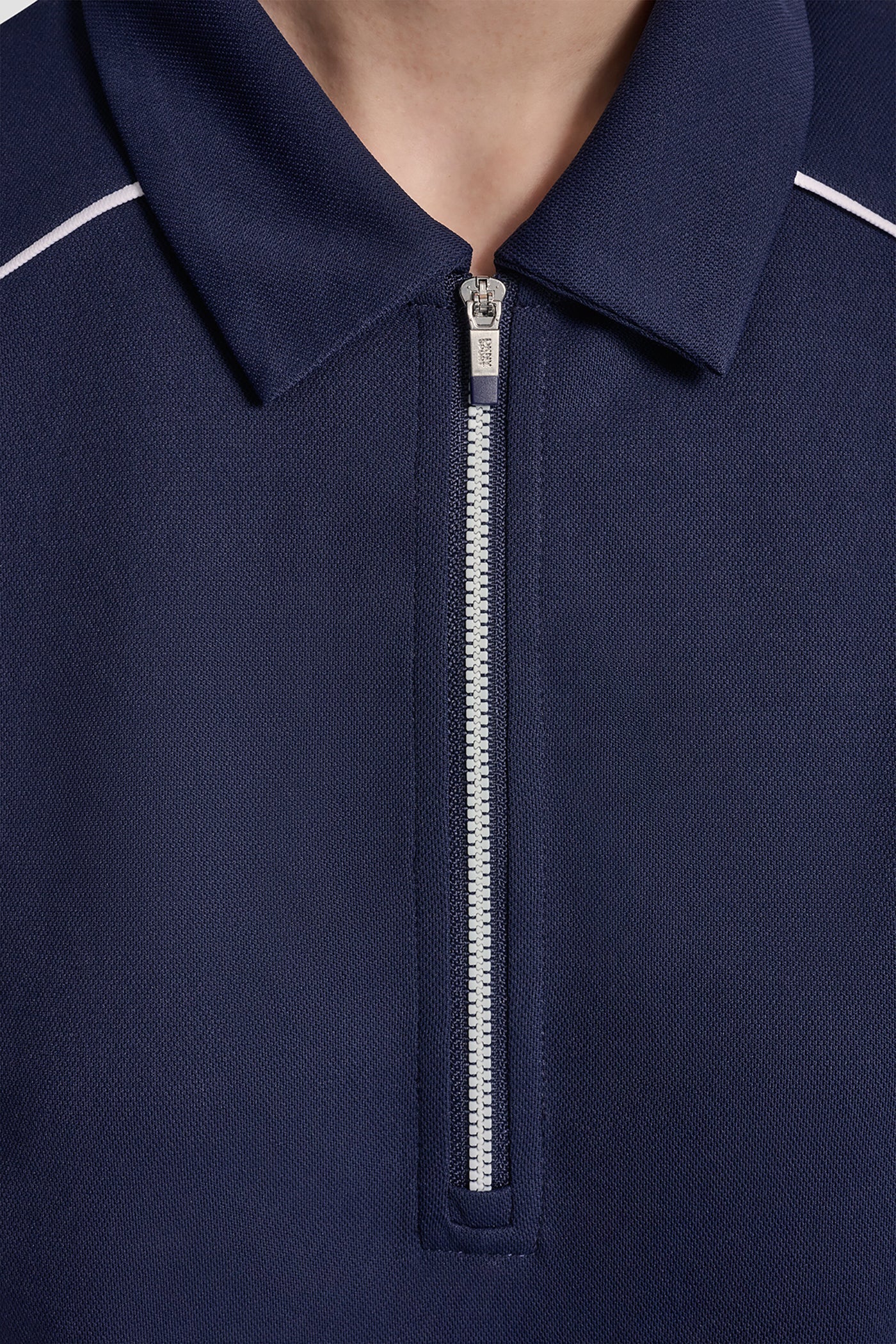 COURT PIQUÉ PIPED HALF-ZIP POLO