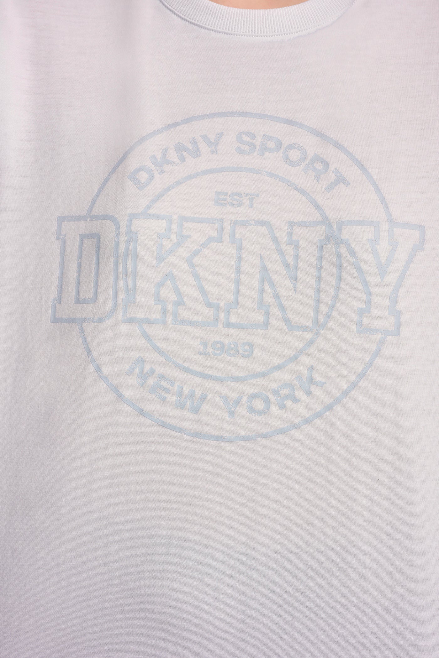 COLLEGIATE MEDALLION LOGO TEE