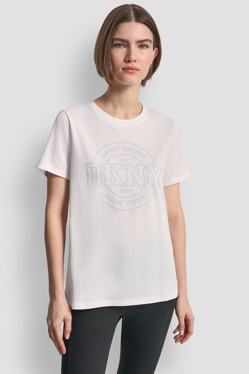 COLLEGIATE MEDALLION LOGO TEE