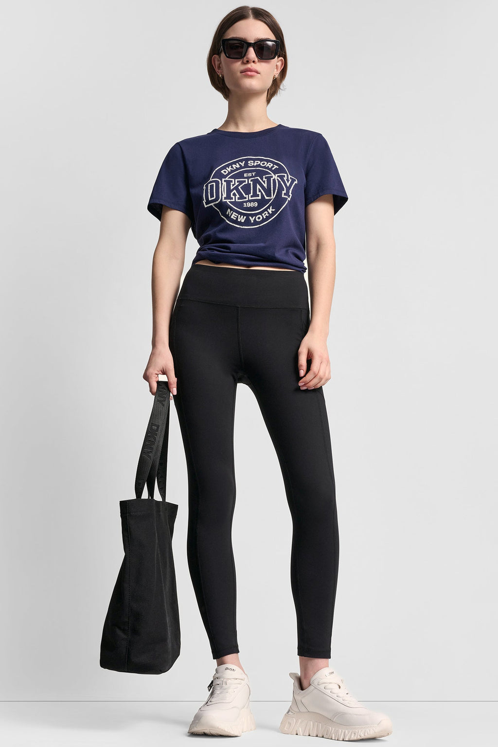 COLLEGIATE MEDALLION LOGO TEE
