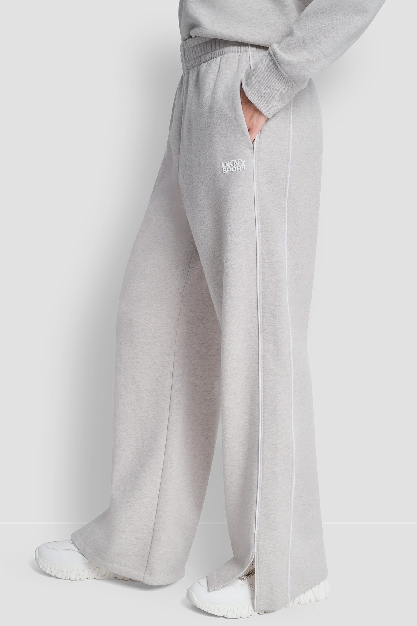HIGH-RISE PIPED TRACK PANTS