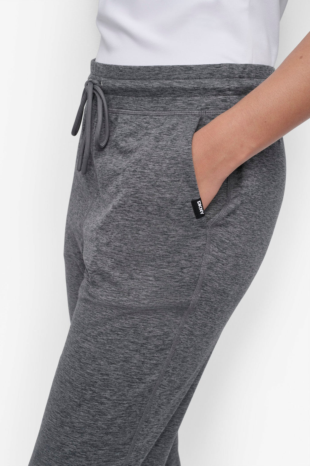 CROPPED HIGH-RISE SLIM JOGGER