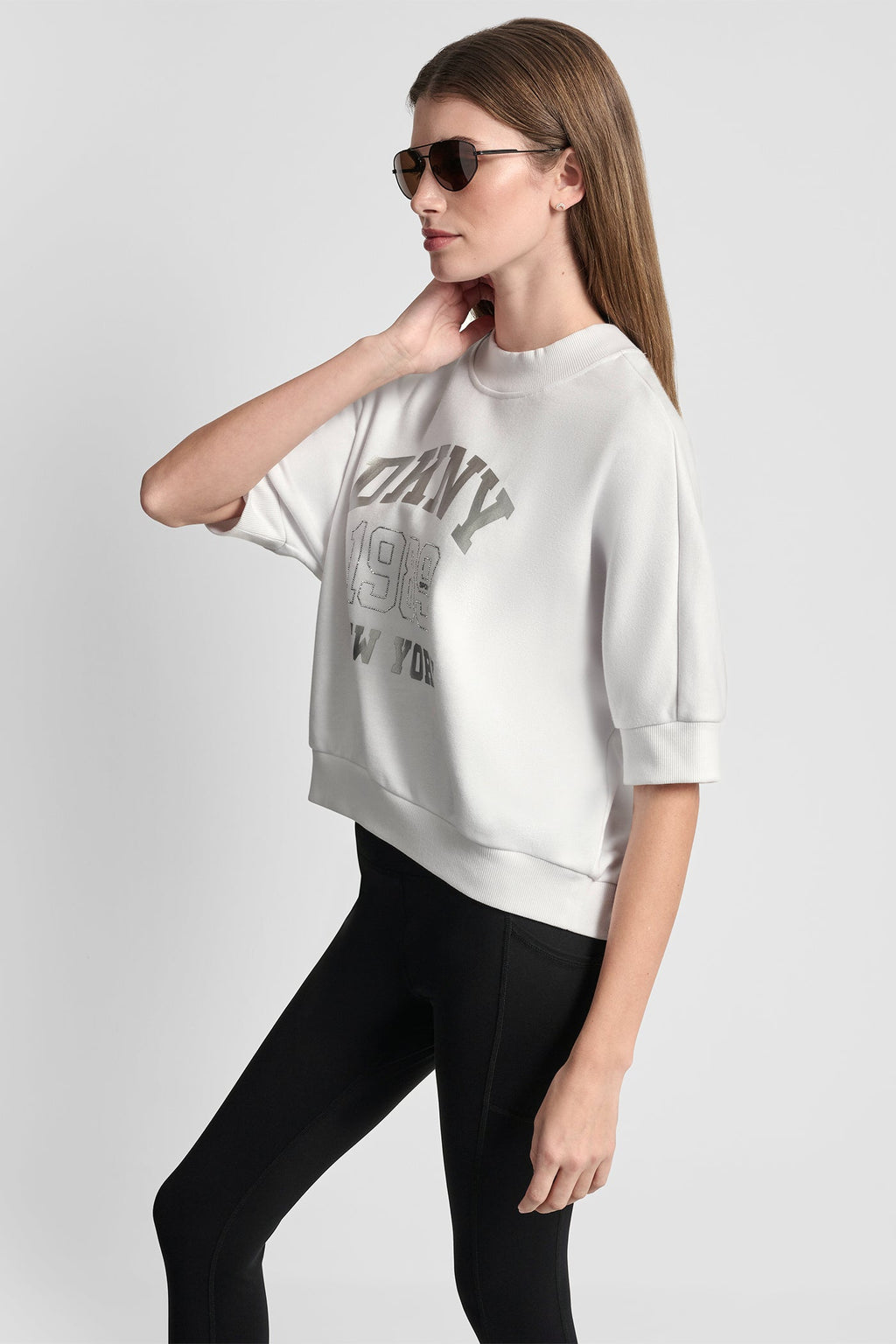 SHORT SLEEVE LOGO HIGH-LOW TEE