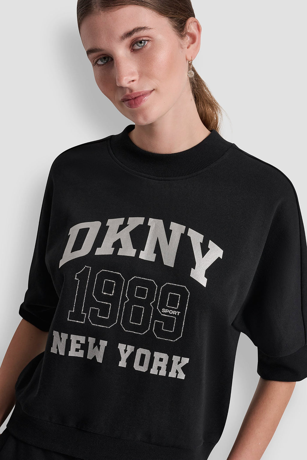 SHORT SLEEVE LOGO HIGH-LOW TEE