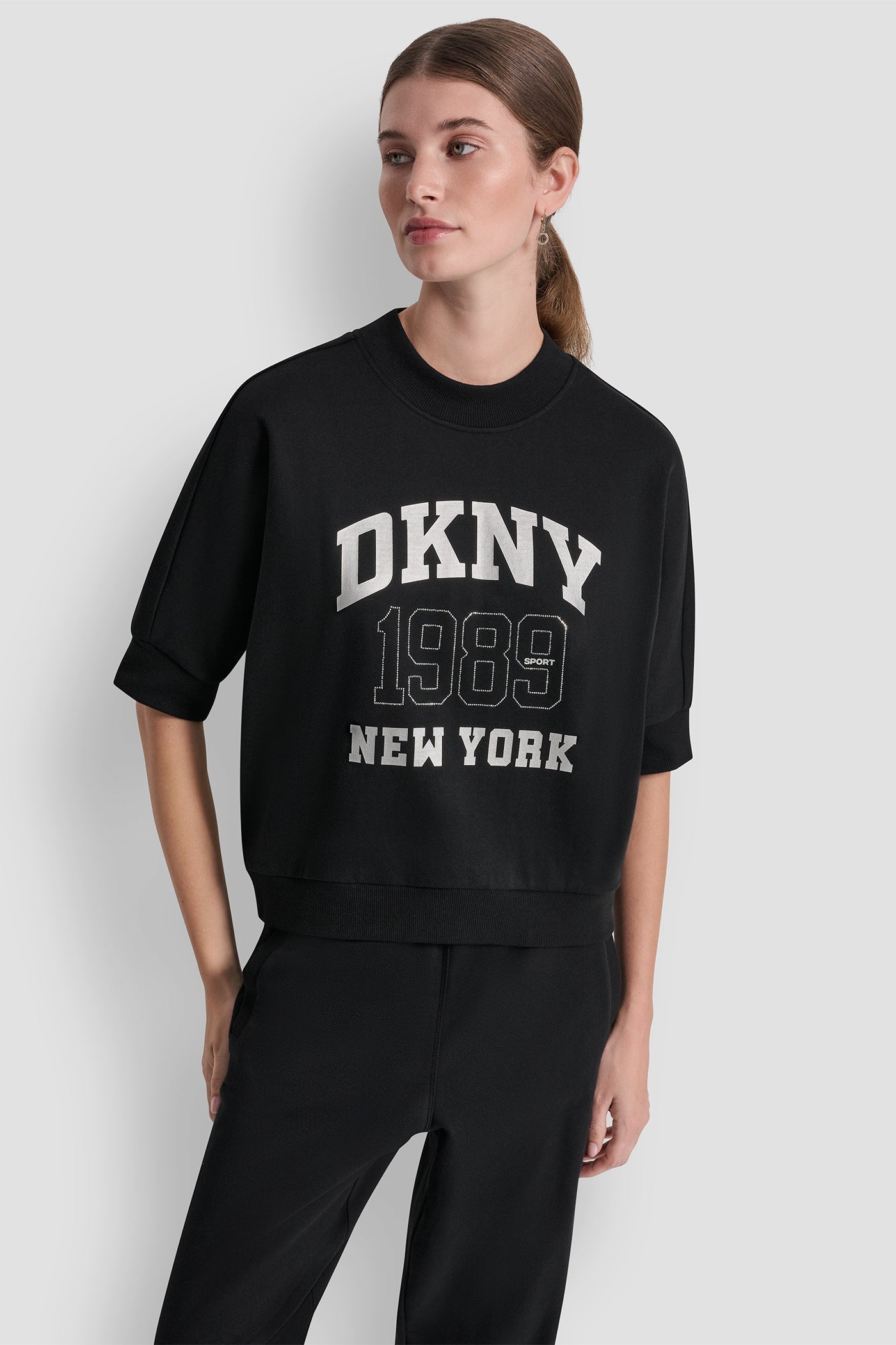 SHORT SLEEVE LOGO HIGH-LOW TEE