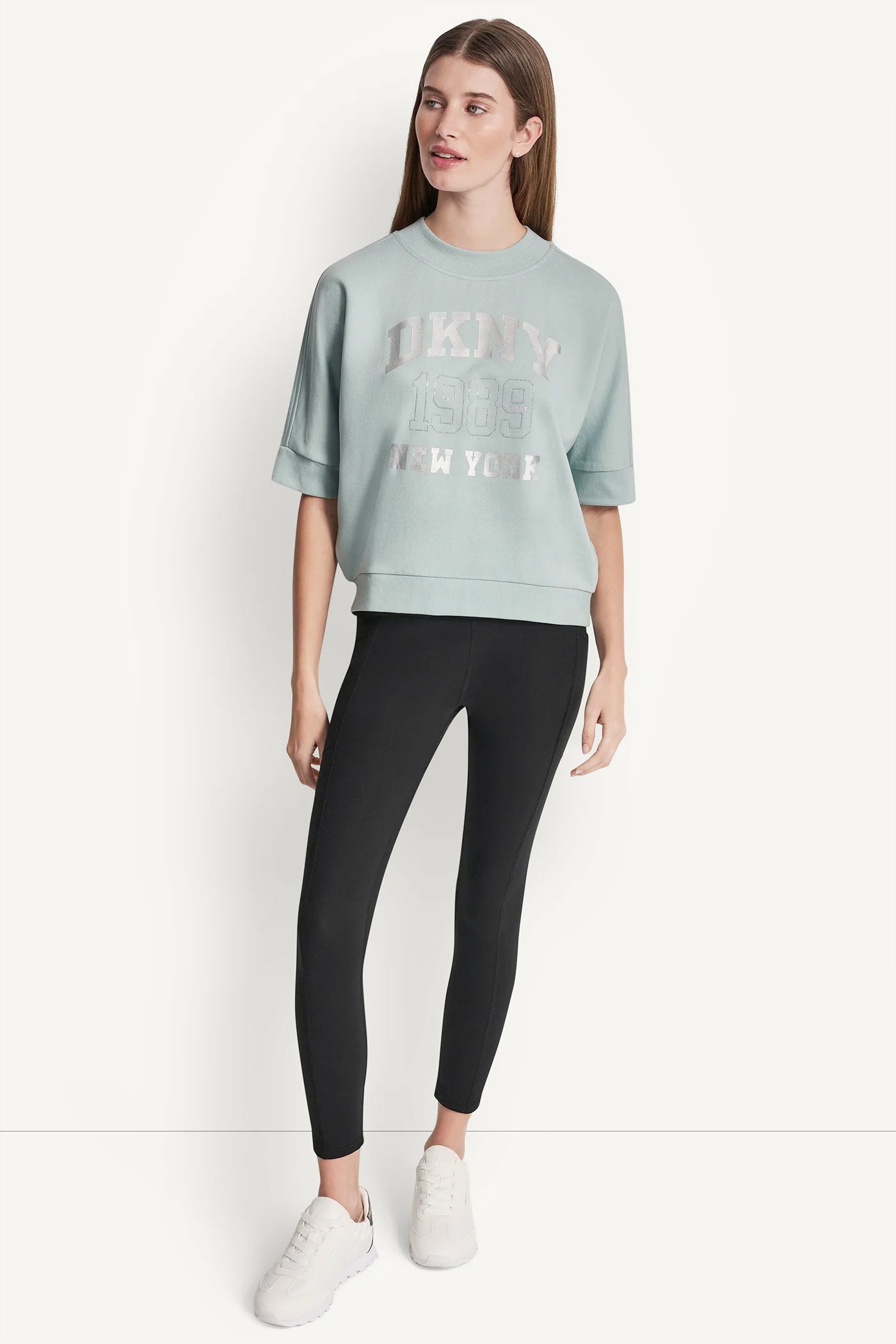 SHORT SLEEVE LOGO HIGH-LOW TEE