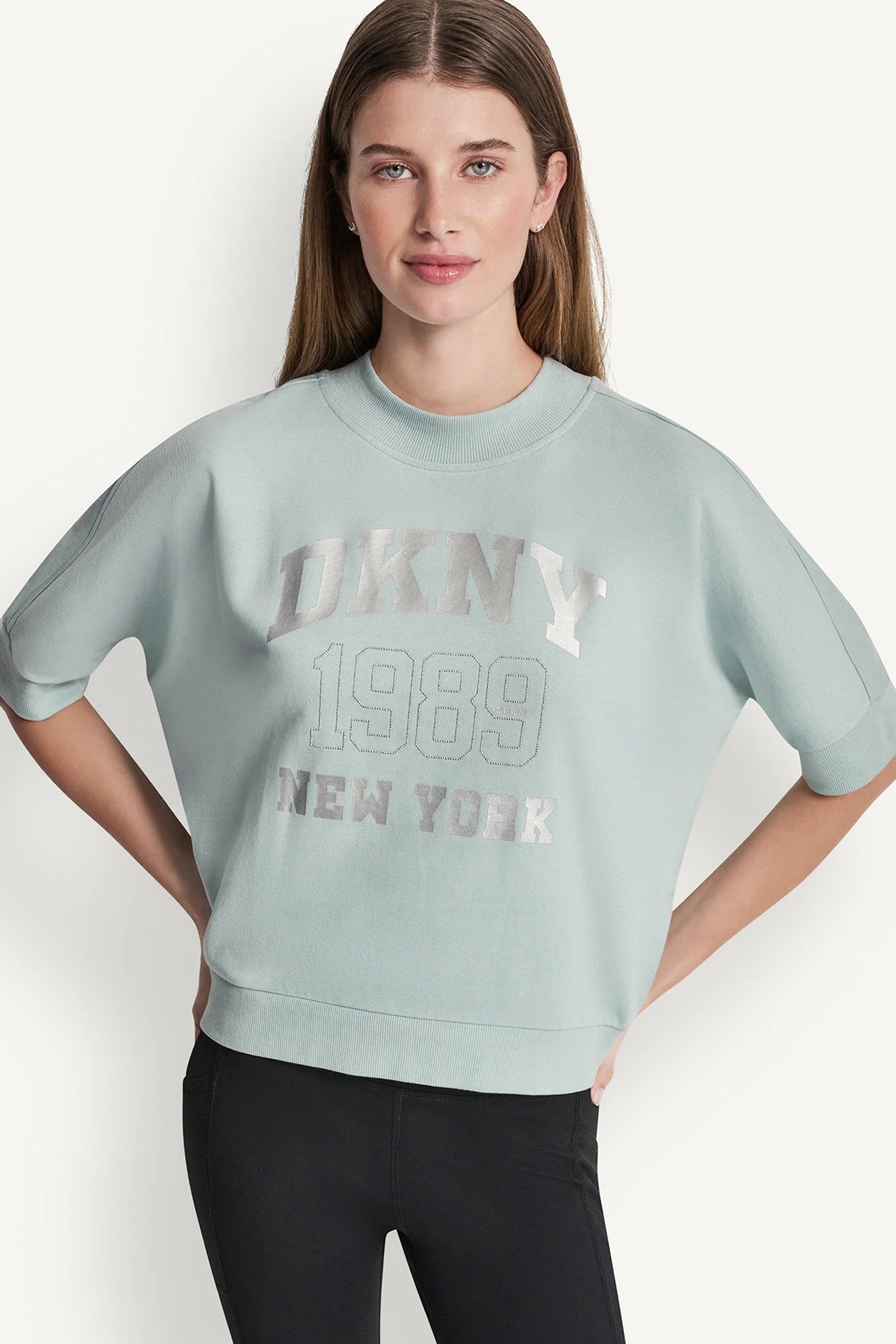 SHORT SLEEVE LOGO HIGH-LOW TEE