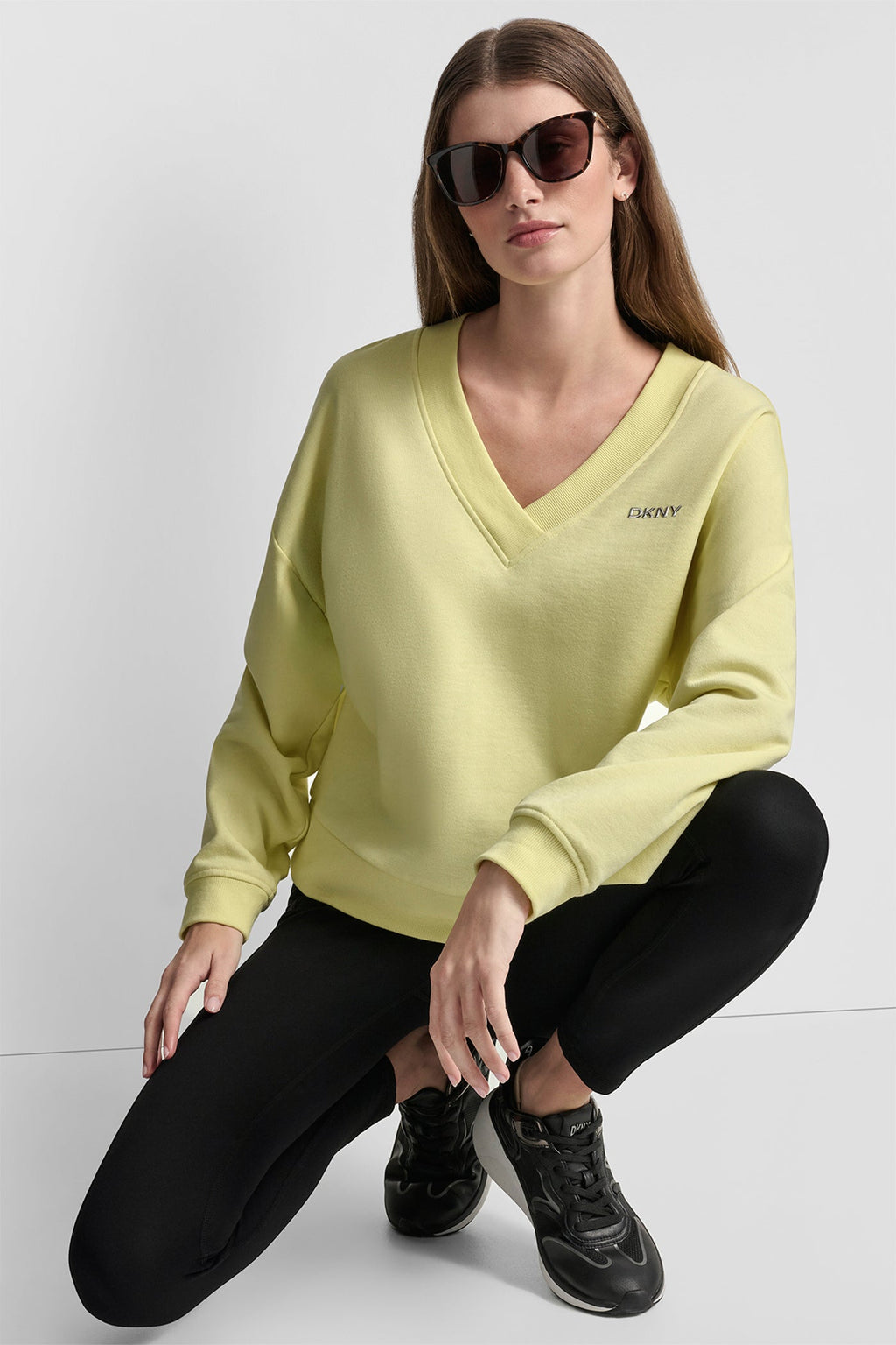 METALLIC BUBBLE LOGO V-NECK PULLOVER