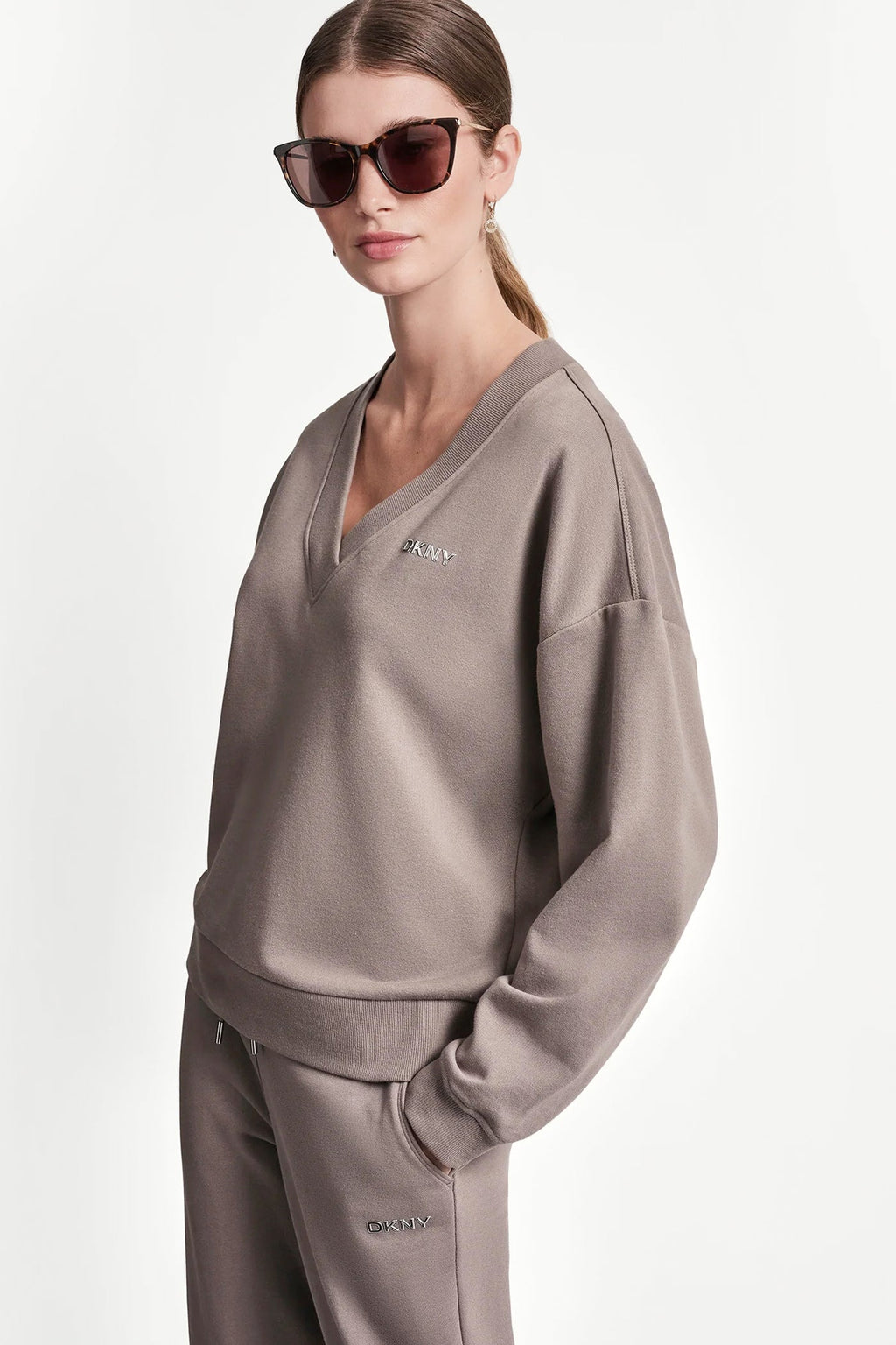 METALLIC BUBBLE LOGO V-NECK PULLOVER