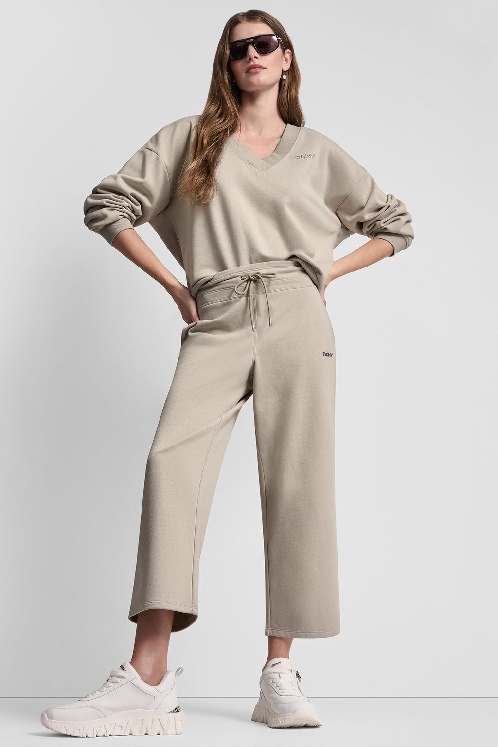 METALLIC BUBBLE LOGO V-NECK PULLOVER